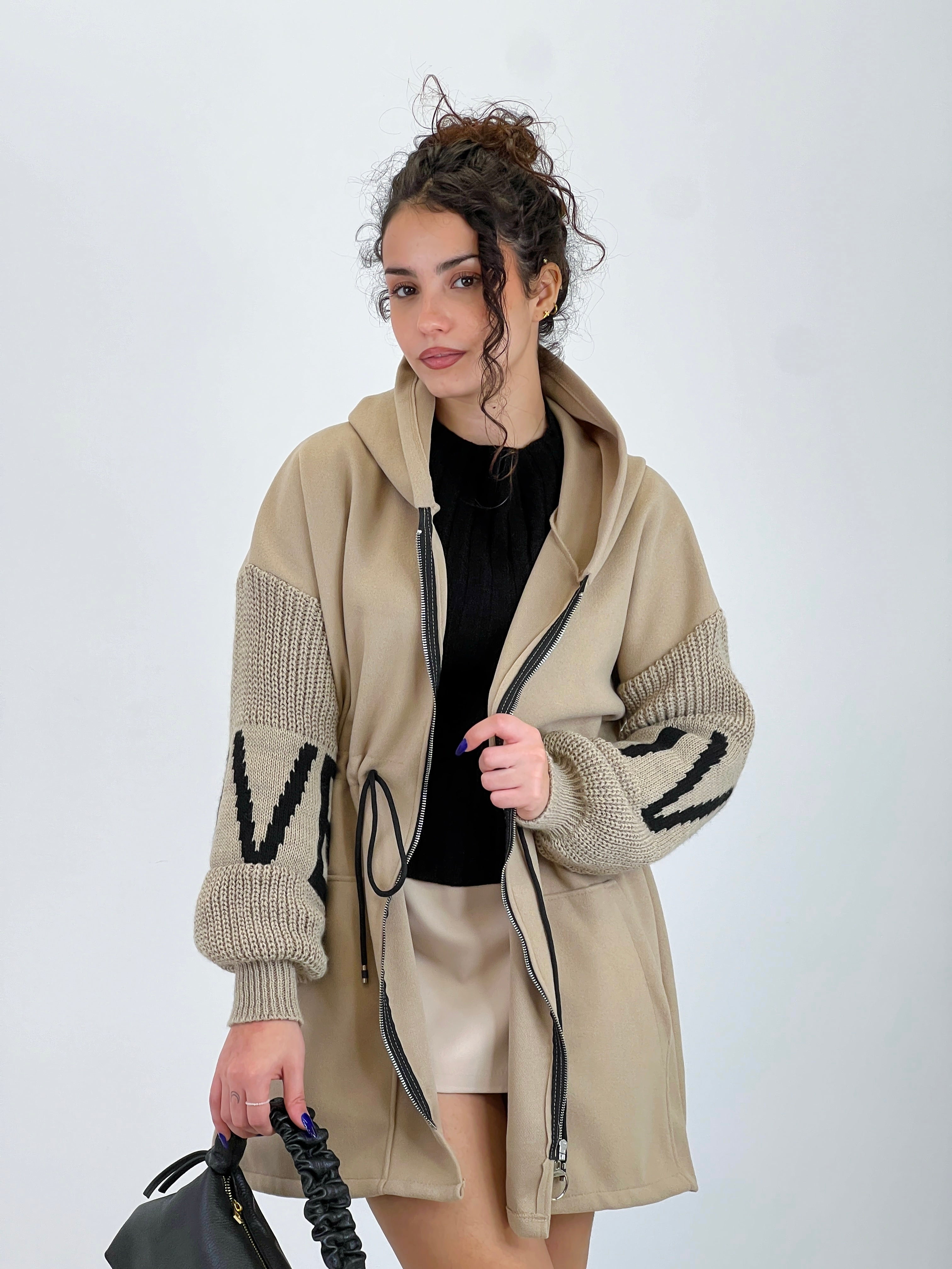 Abrigo Love mangas punto