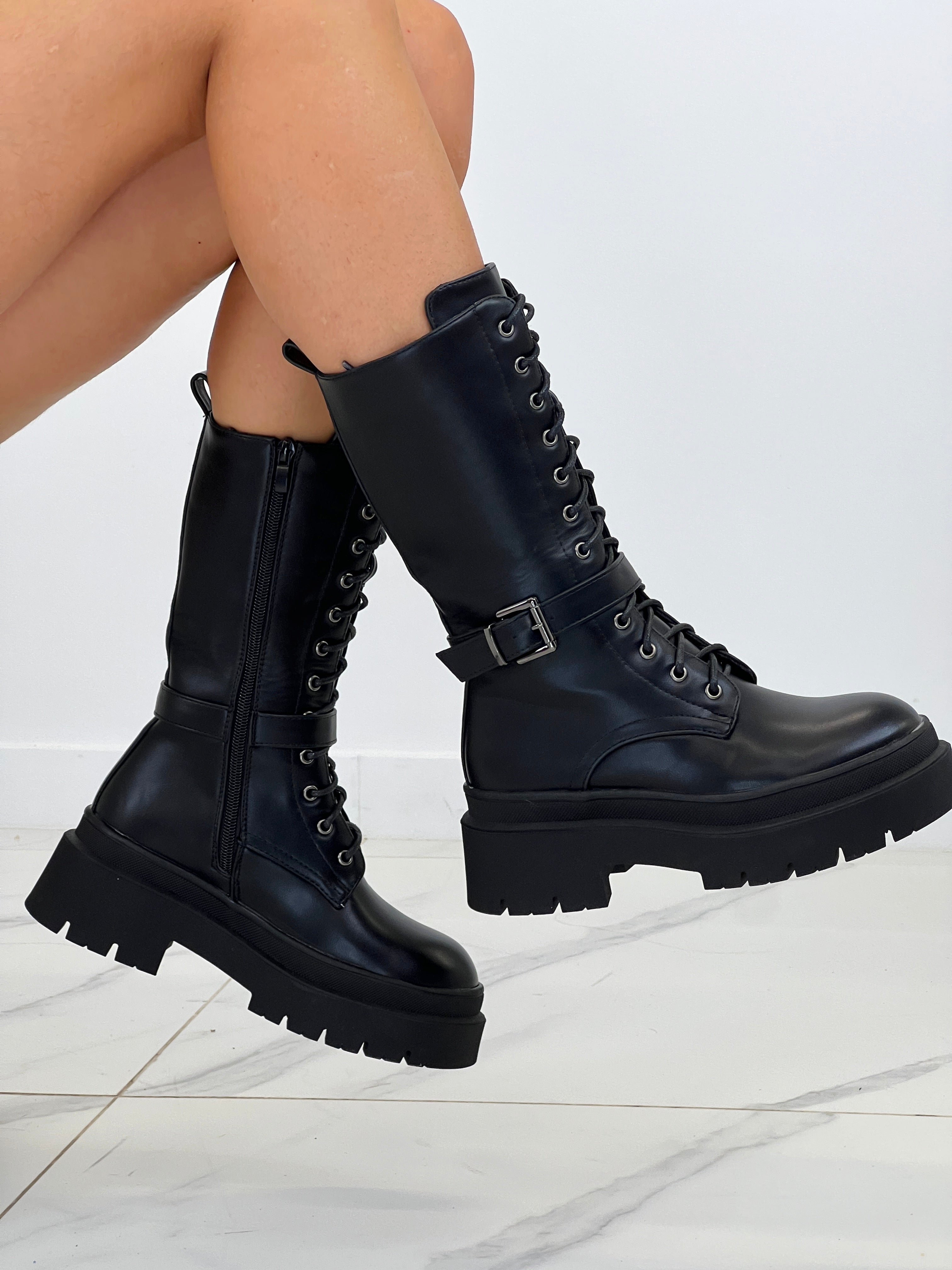 Bota planas track Luxor