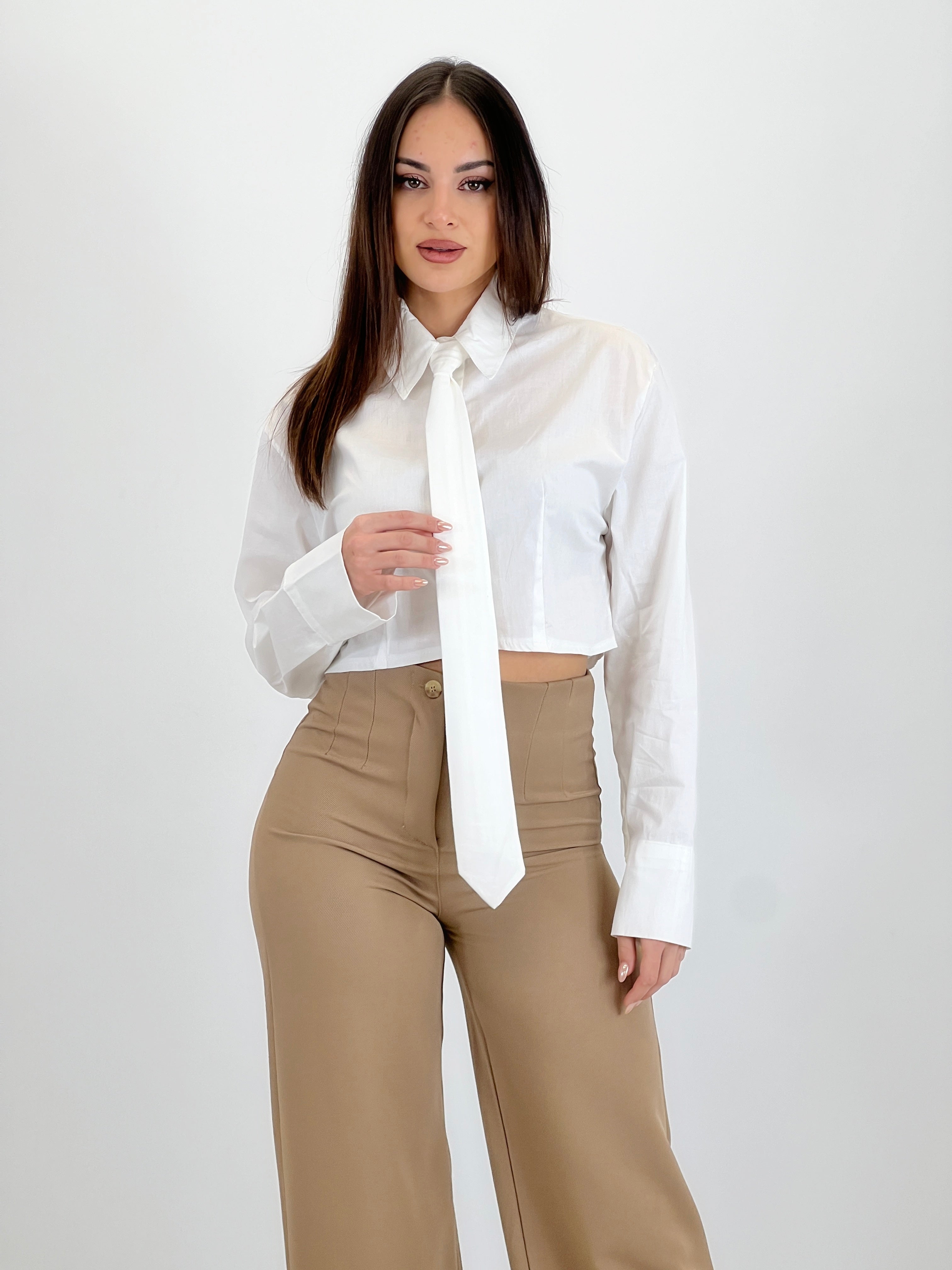 Camisa crop corbata