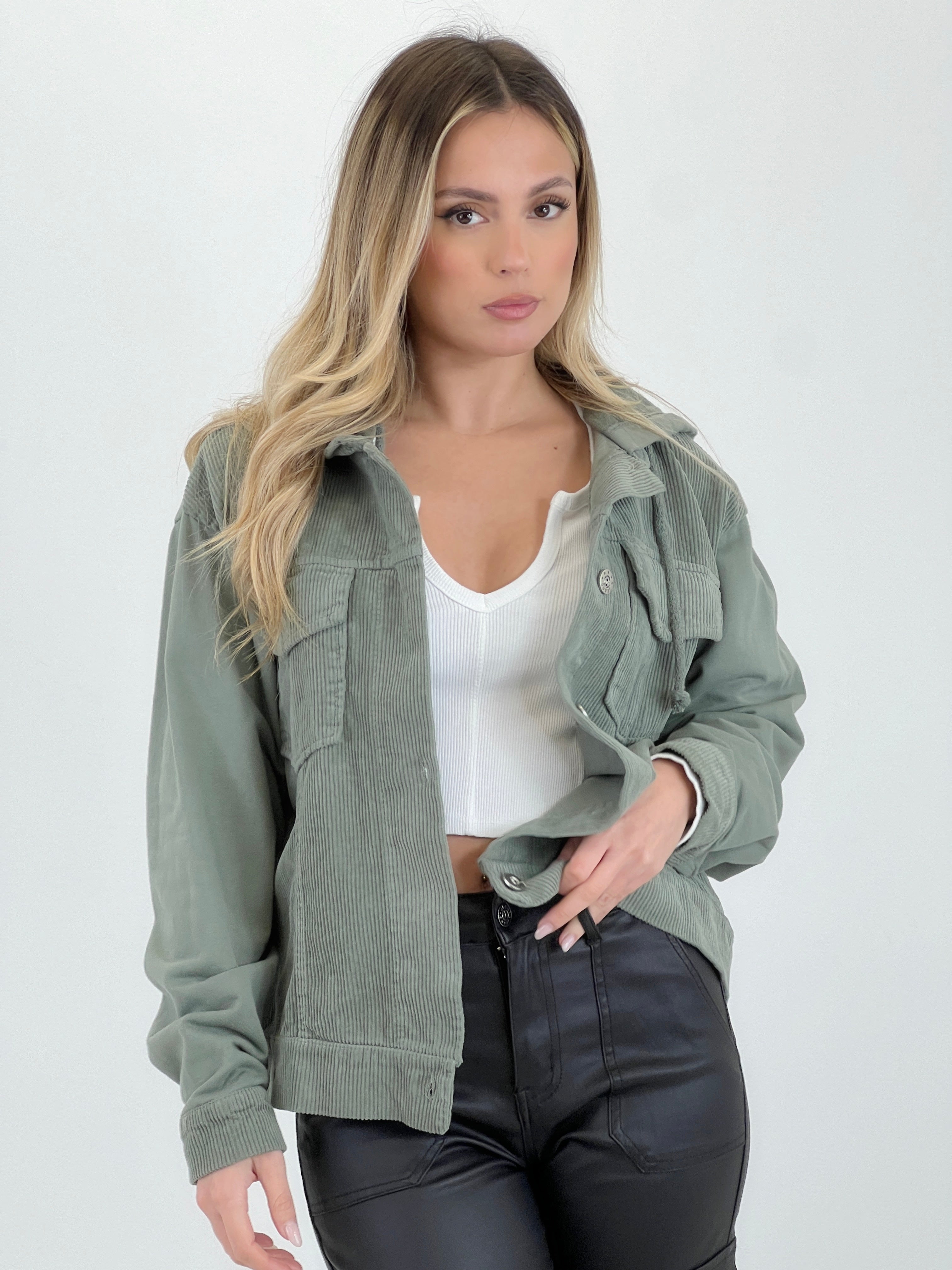 Chaqueta de pana capucha