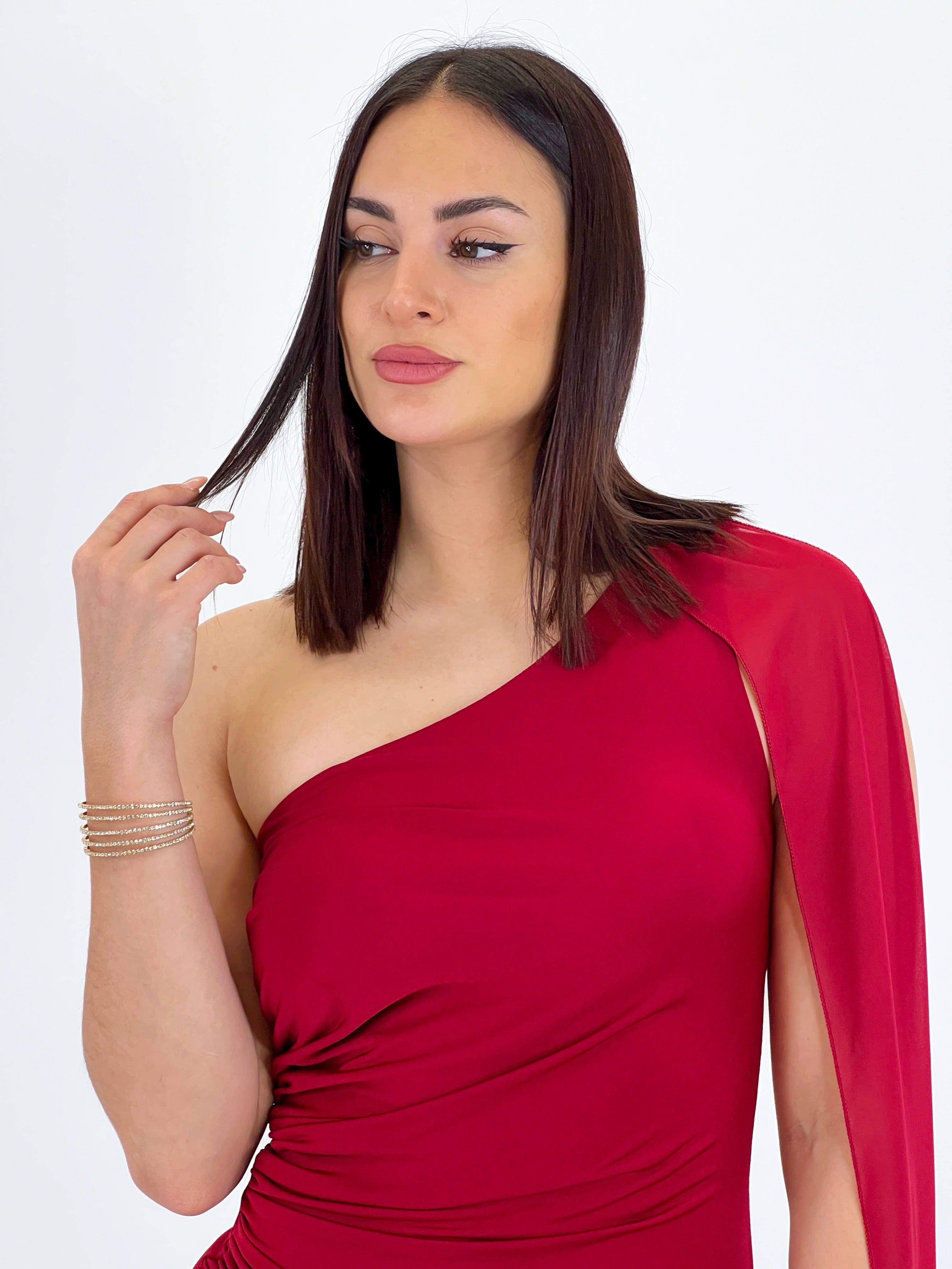 Vestido asimétrico con chal Yone