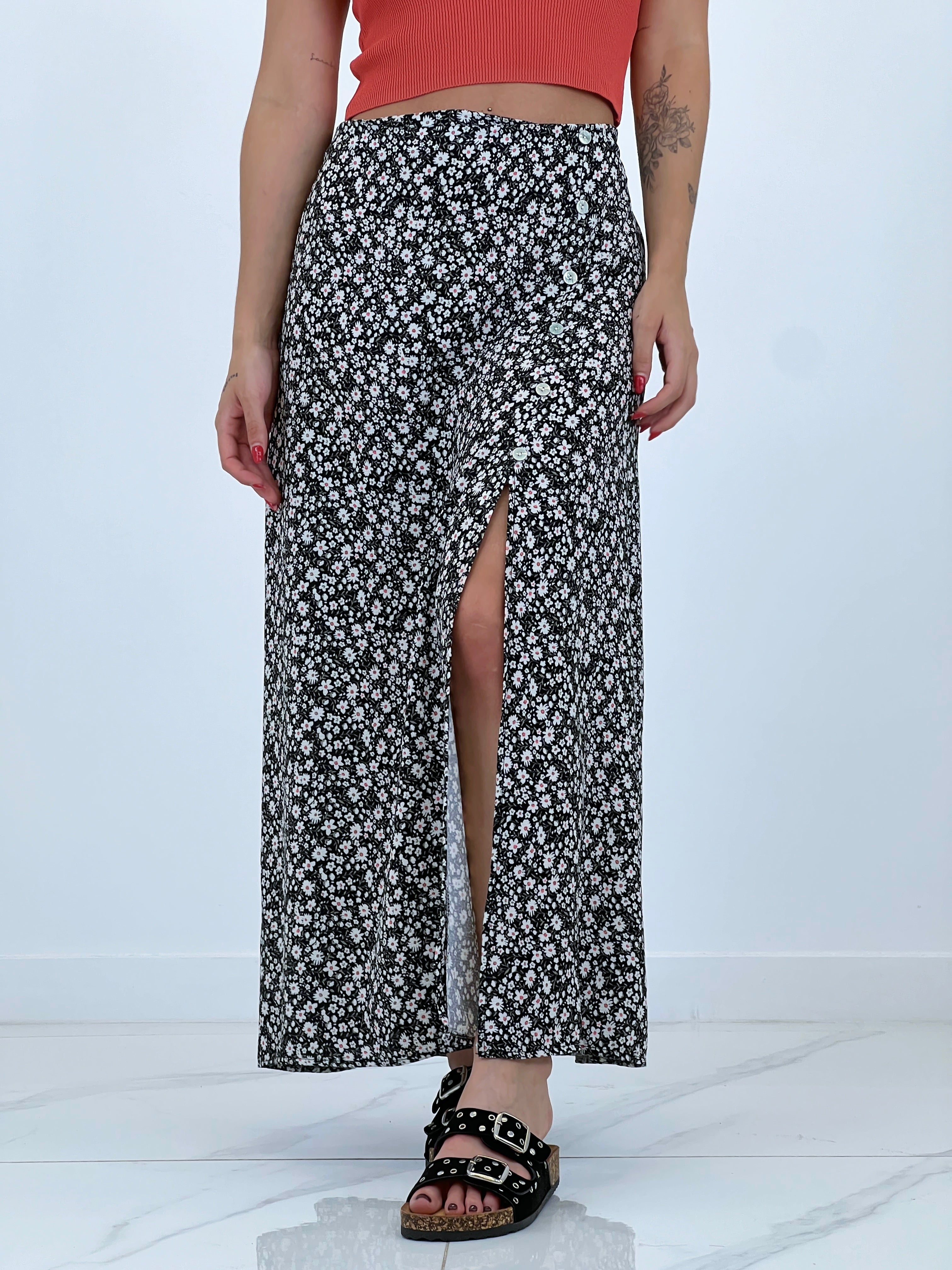 Faldilla llarga amb flors