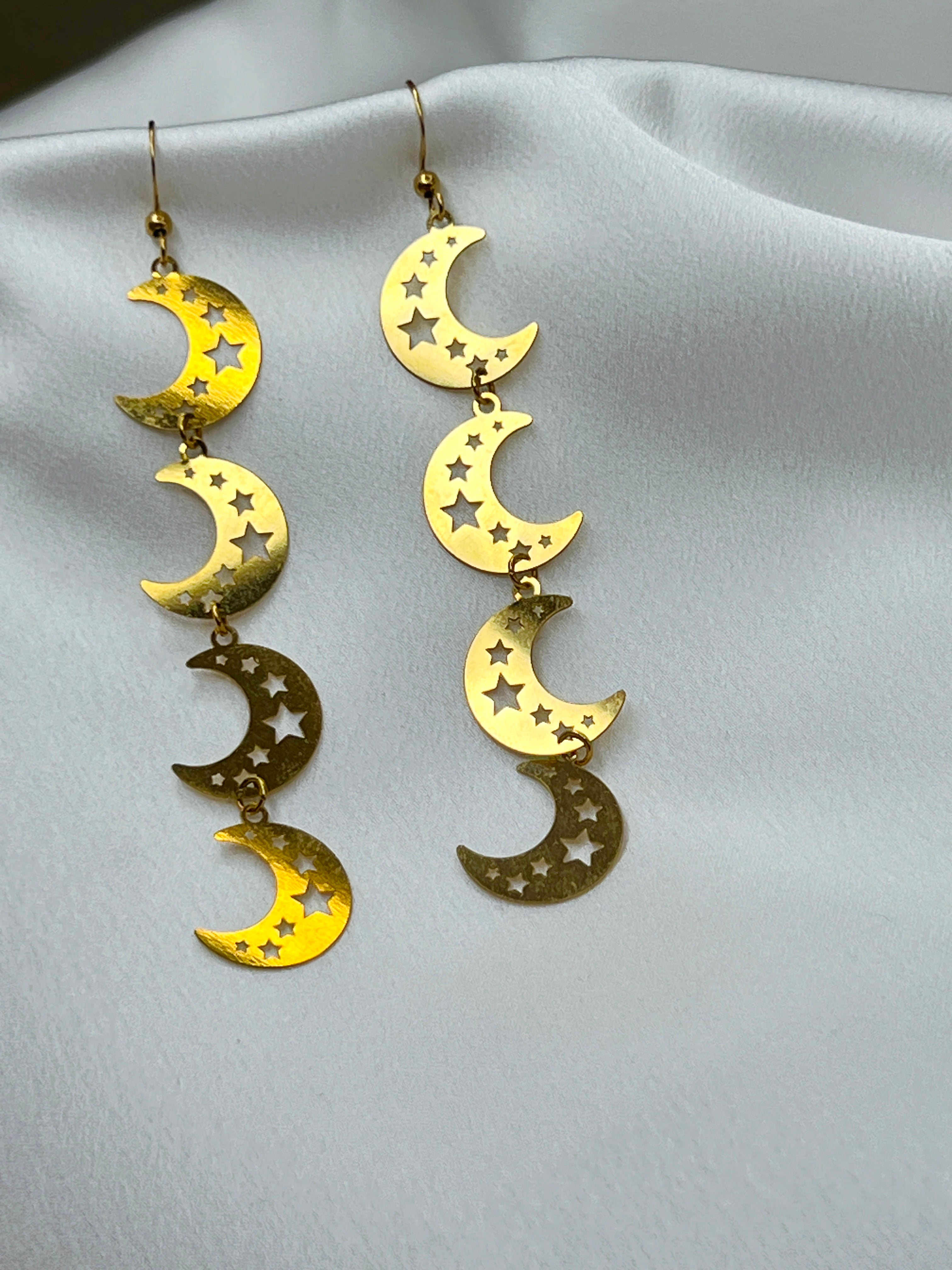 Moon pendant earrings