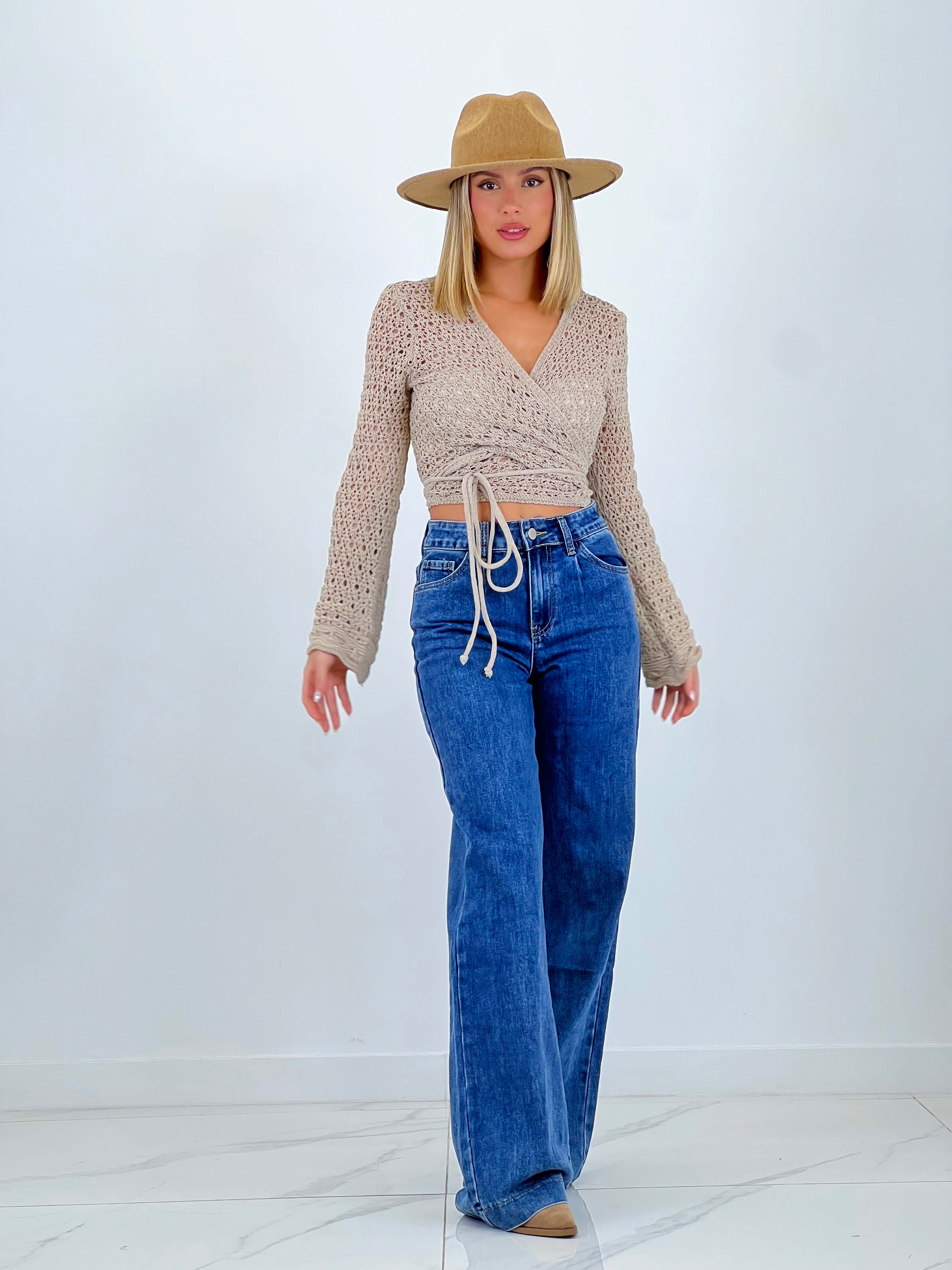Wide leg seam jeans