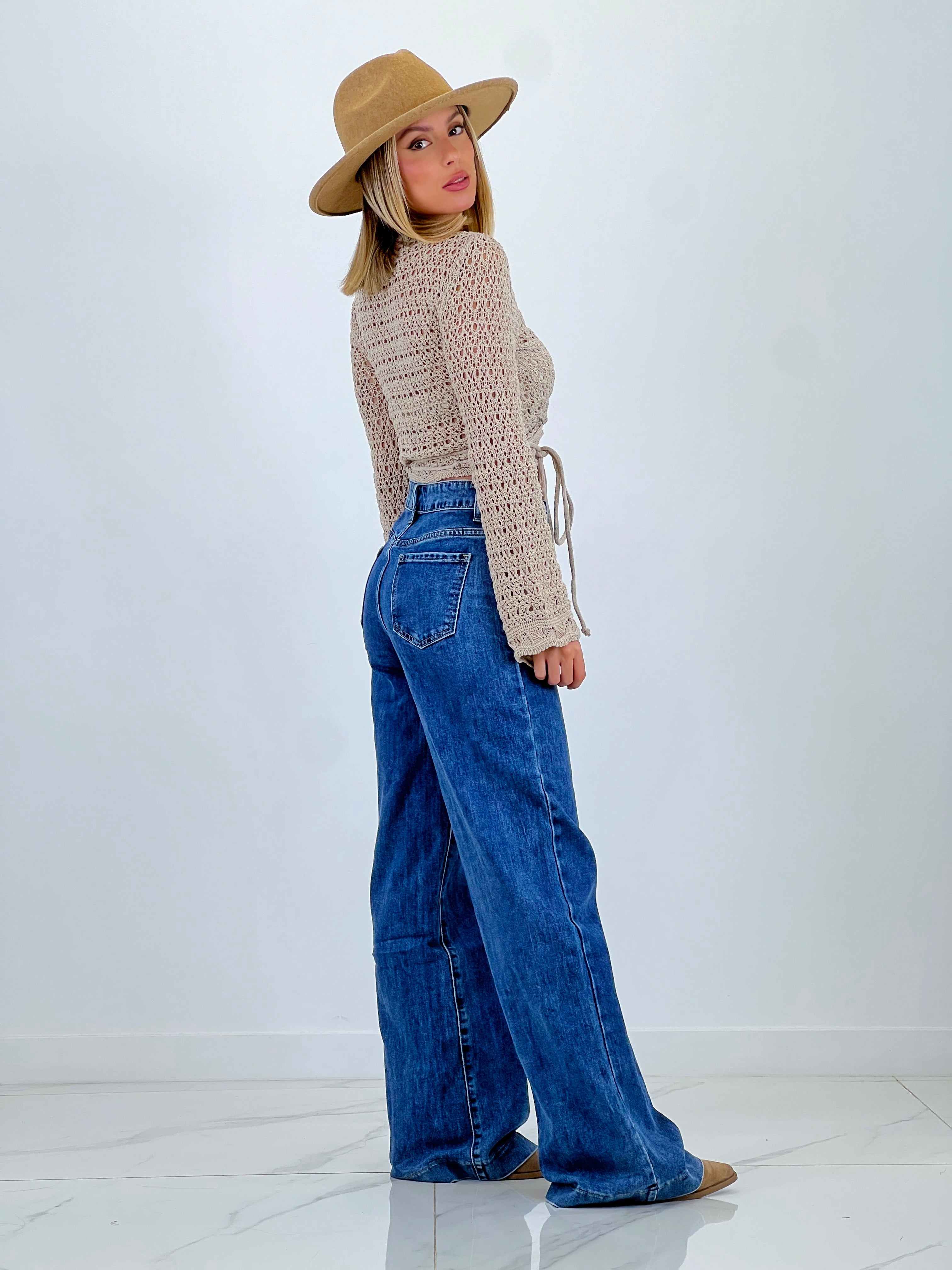 Wide leg seam jeans