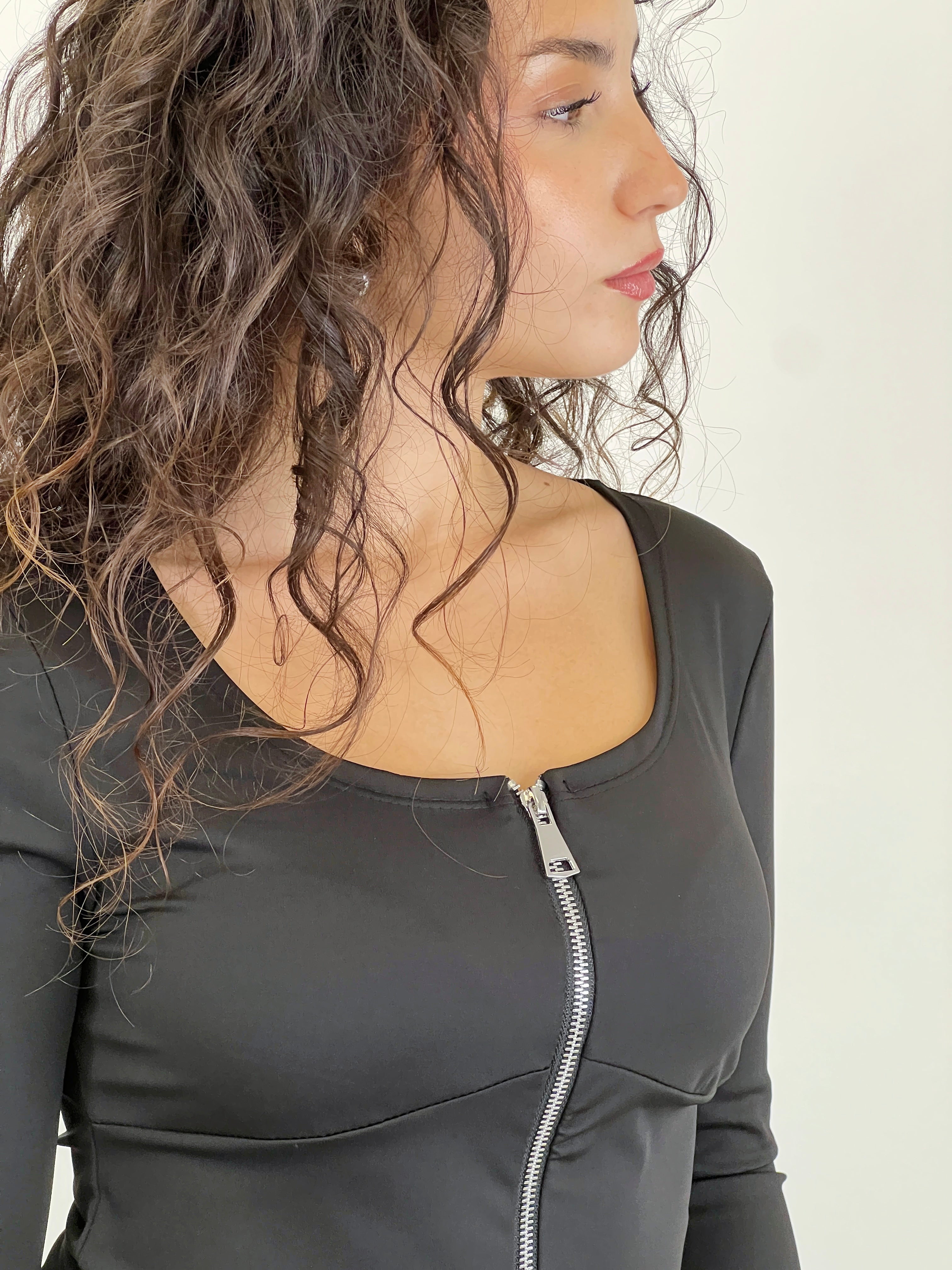 Top con cerniera in lycra