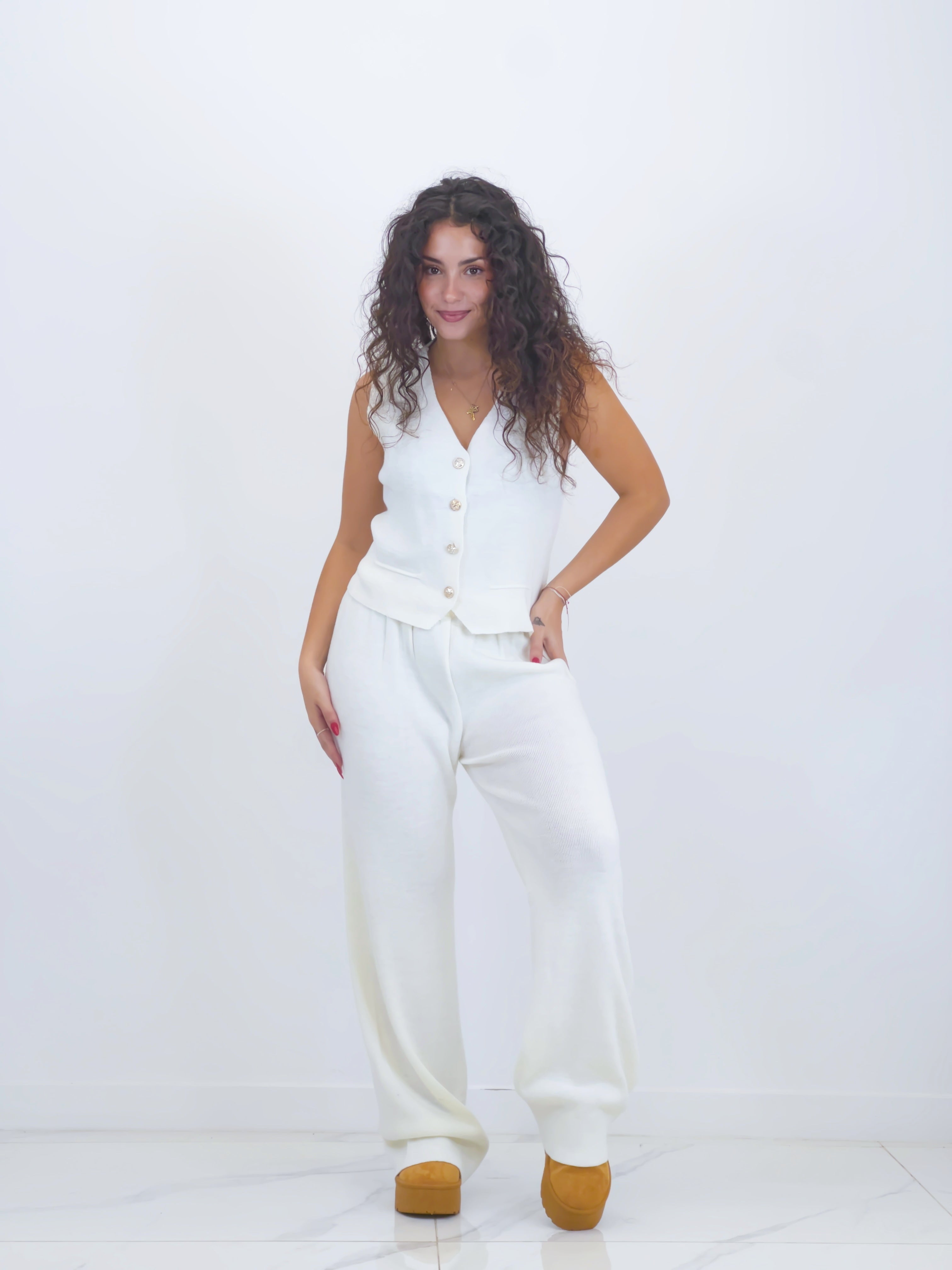 Conjunto punto chaleco y pantalón recto