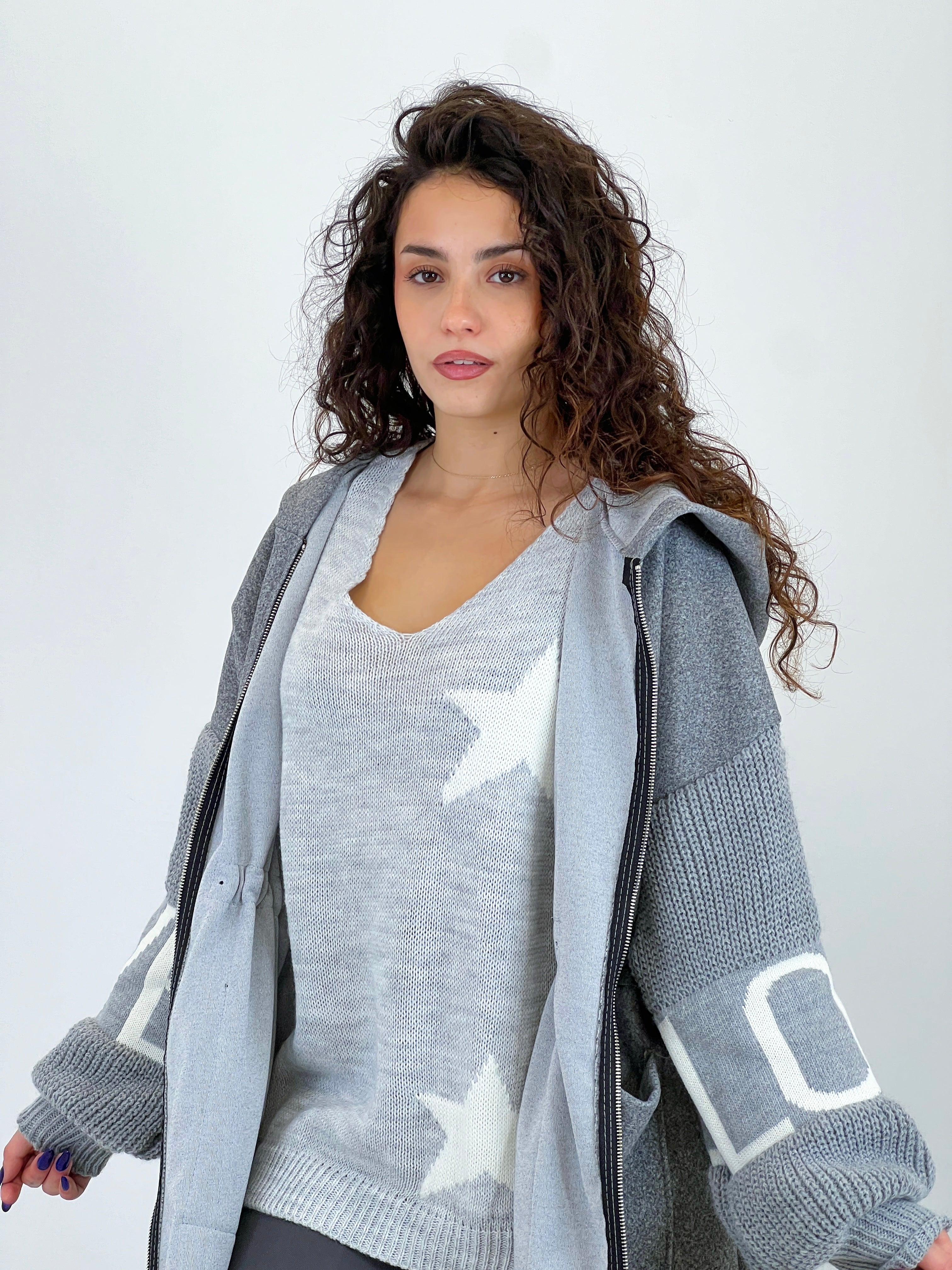 Jersey decote em V estrelas