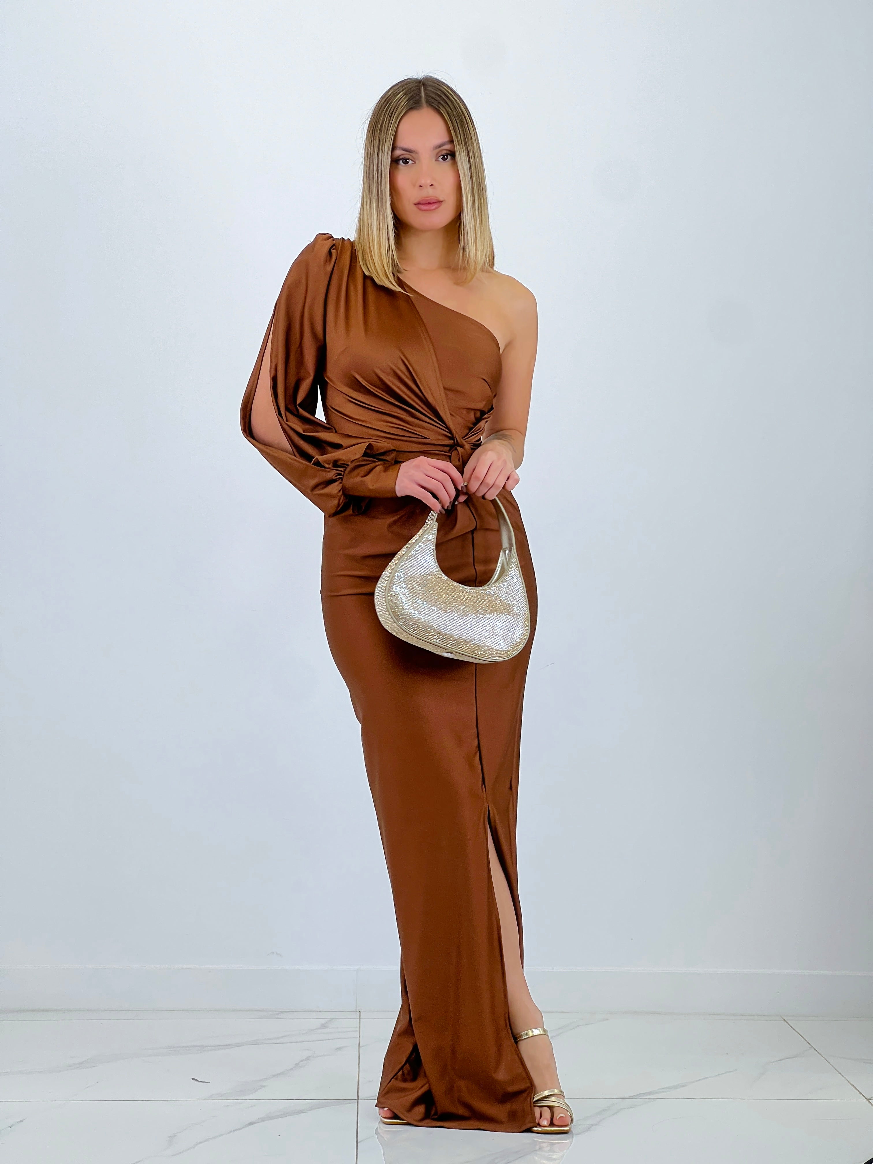 Vestido manga asimétrica Hera