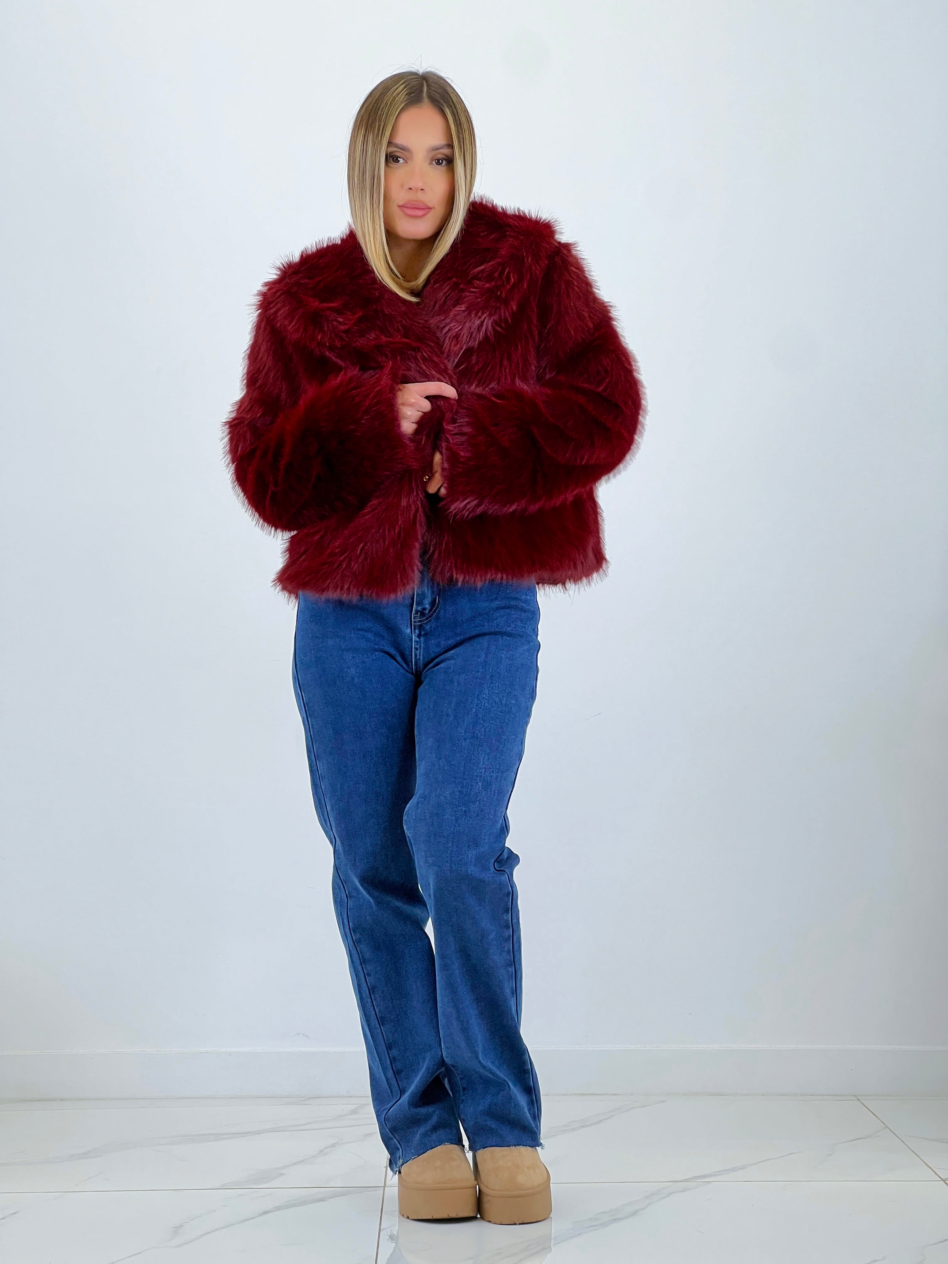 Abrigo corto efecto pelo