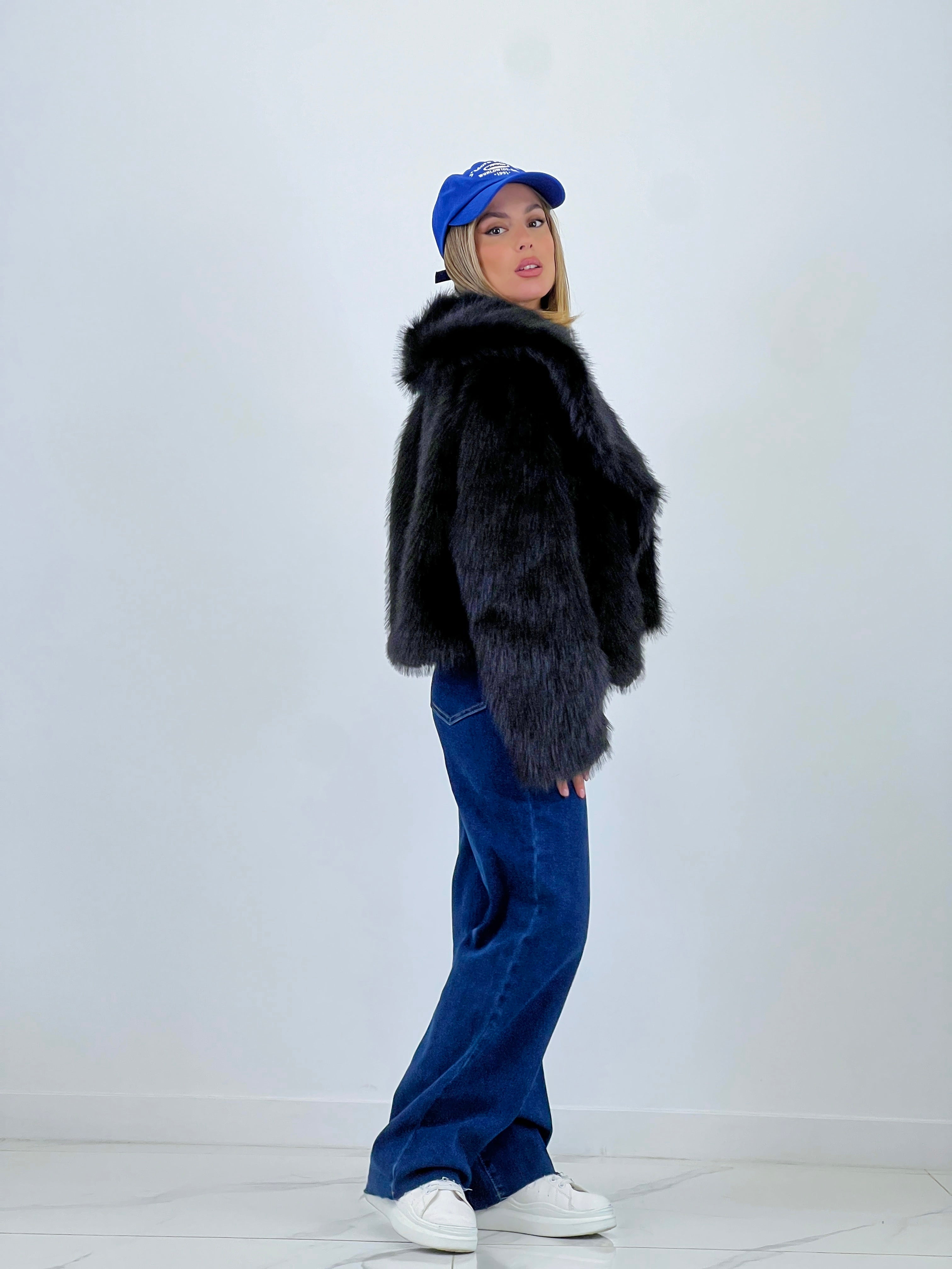 Abrigo corto efecto pelo