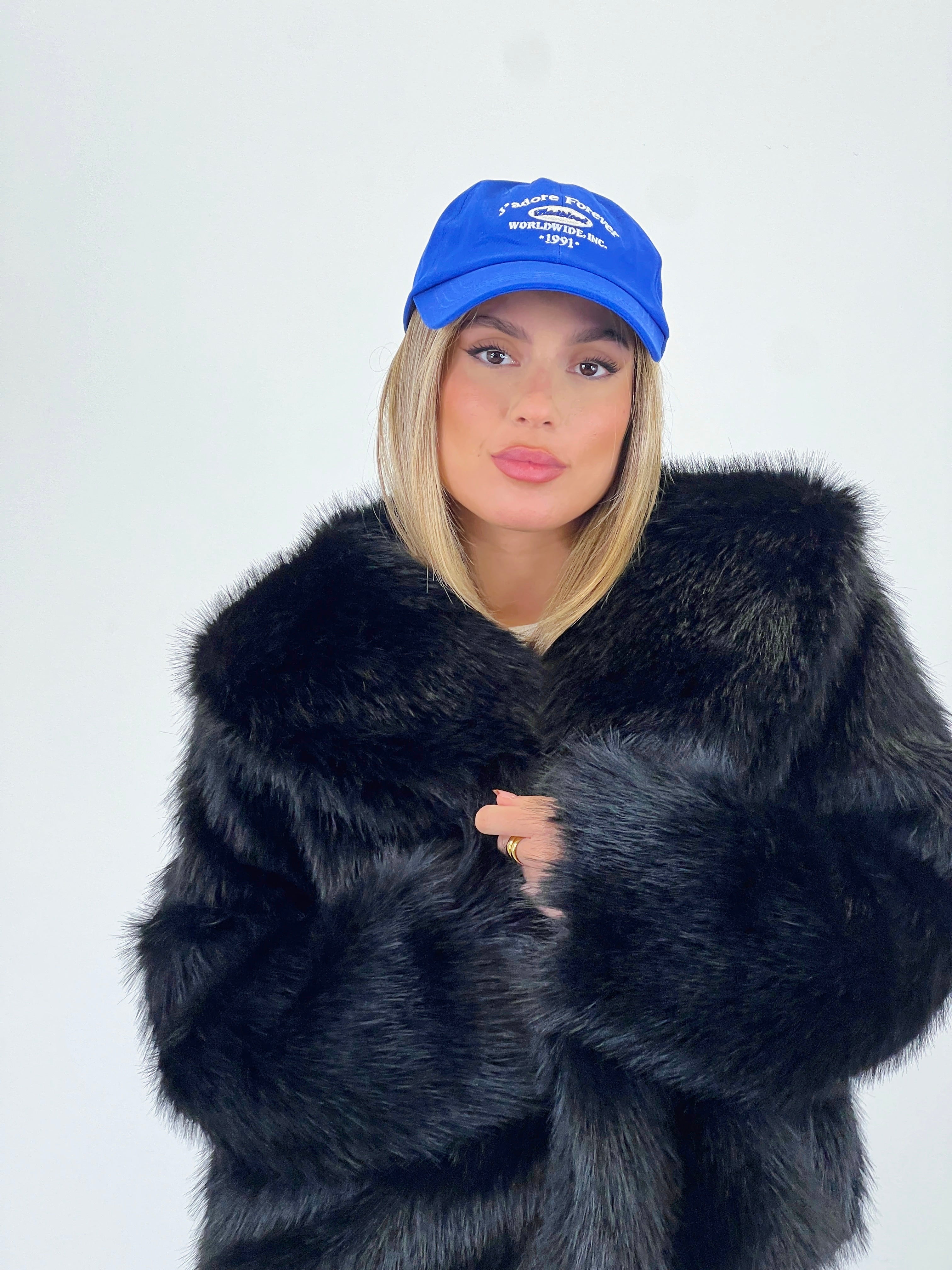 Abrigo corto efecto pelo