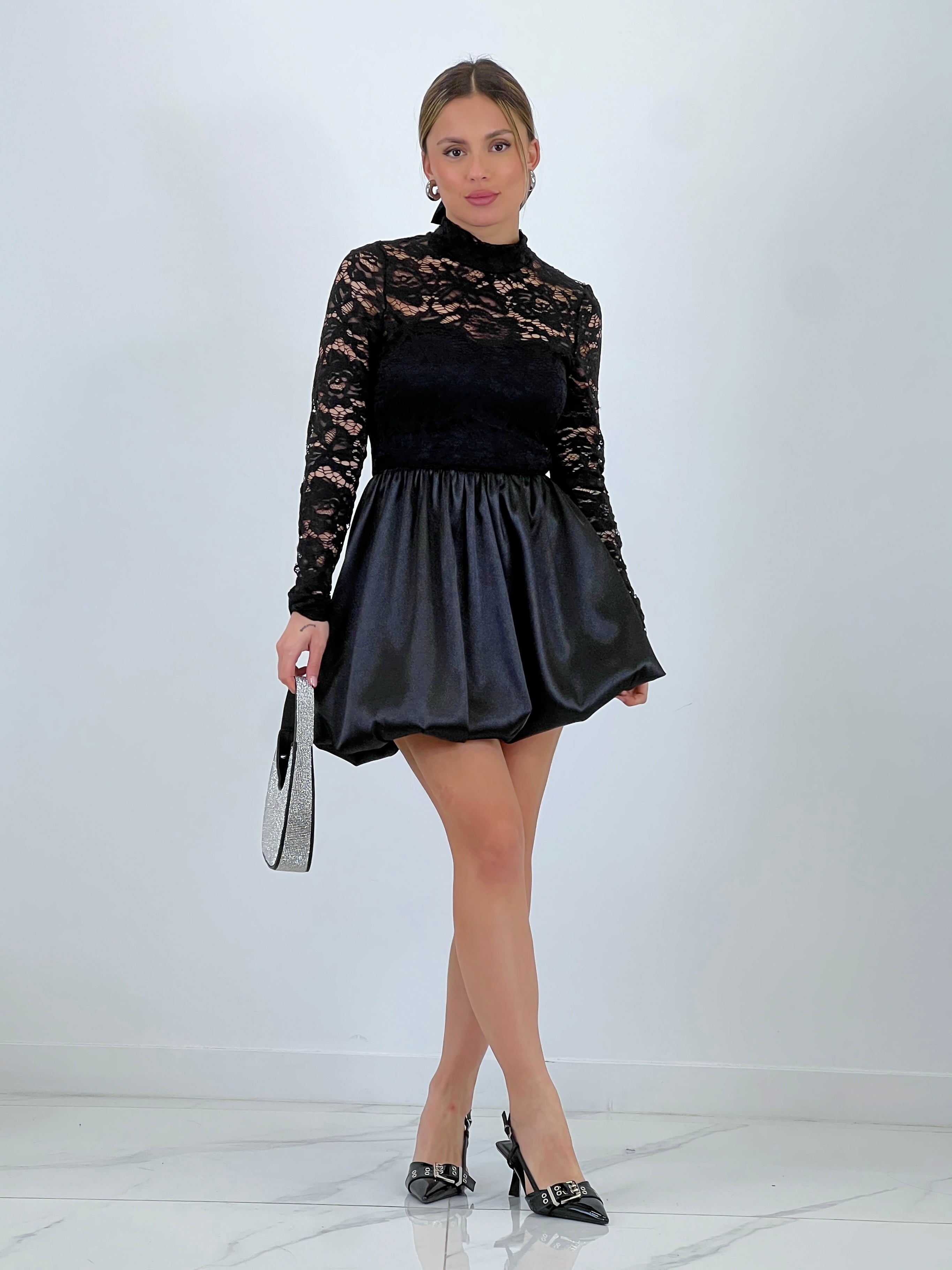 Vestido encaje falda globo