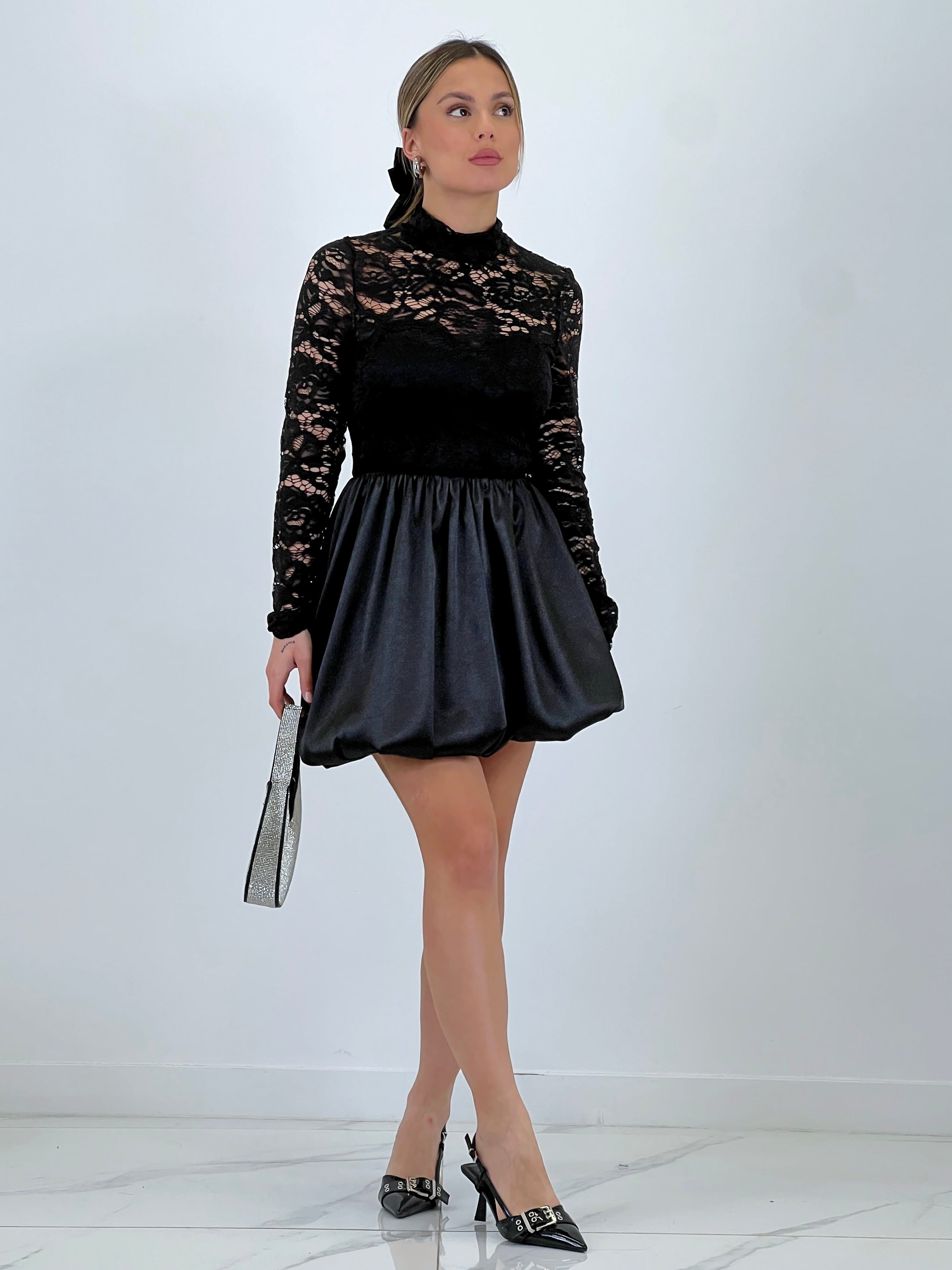 Vestido encaje falda globo