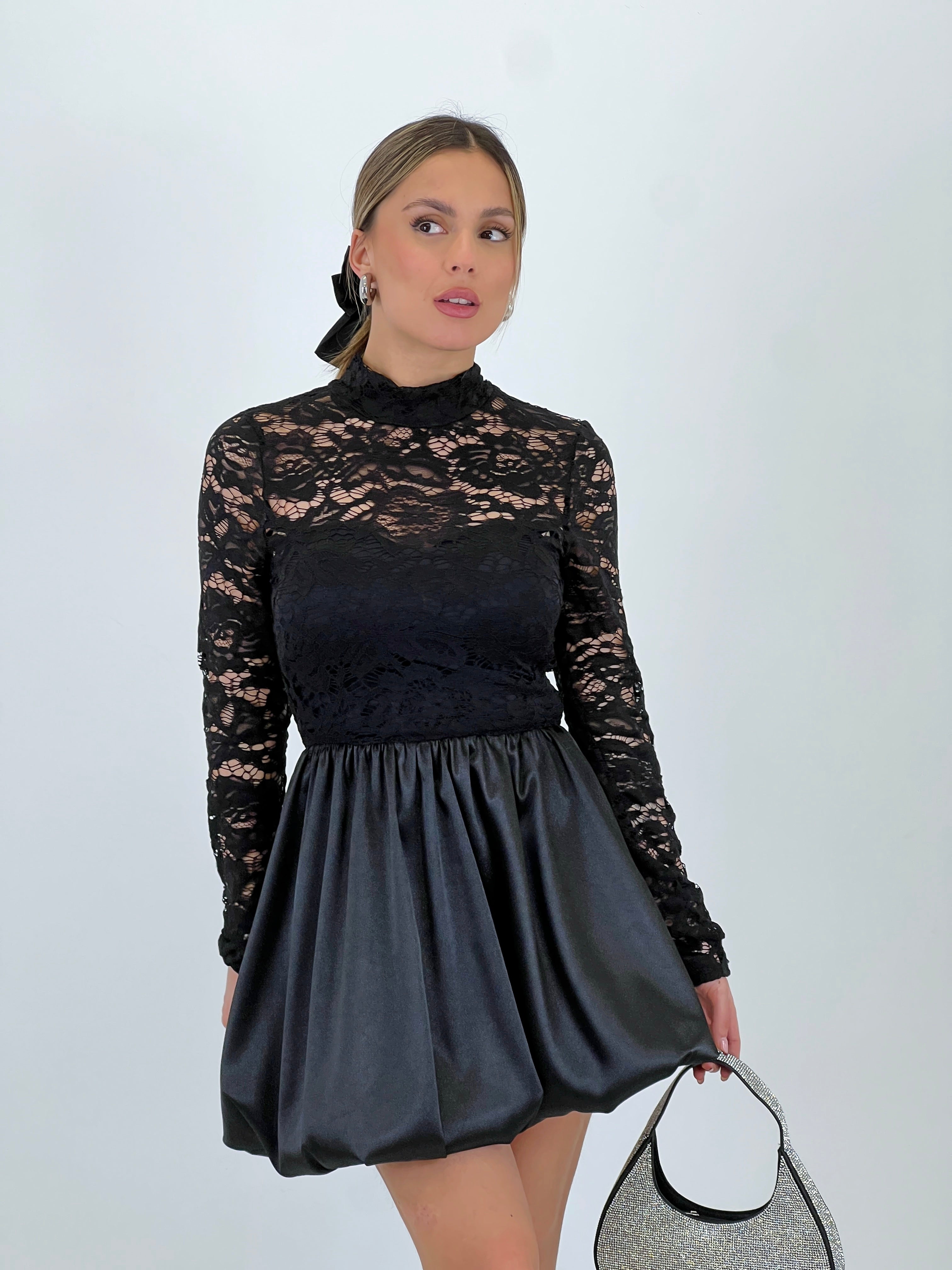 Vestido encaje falda globo