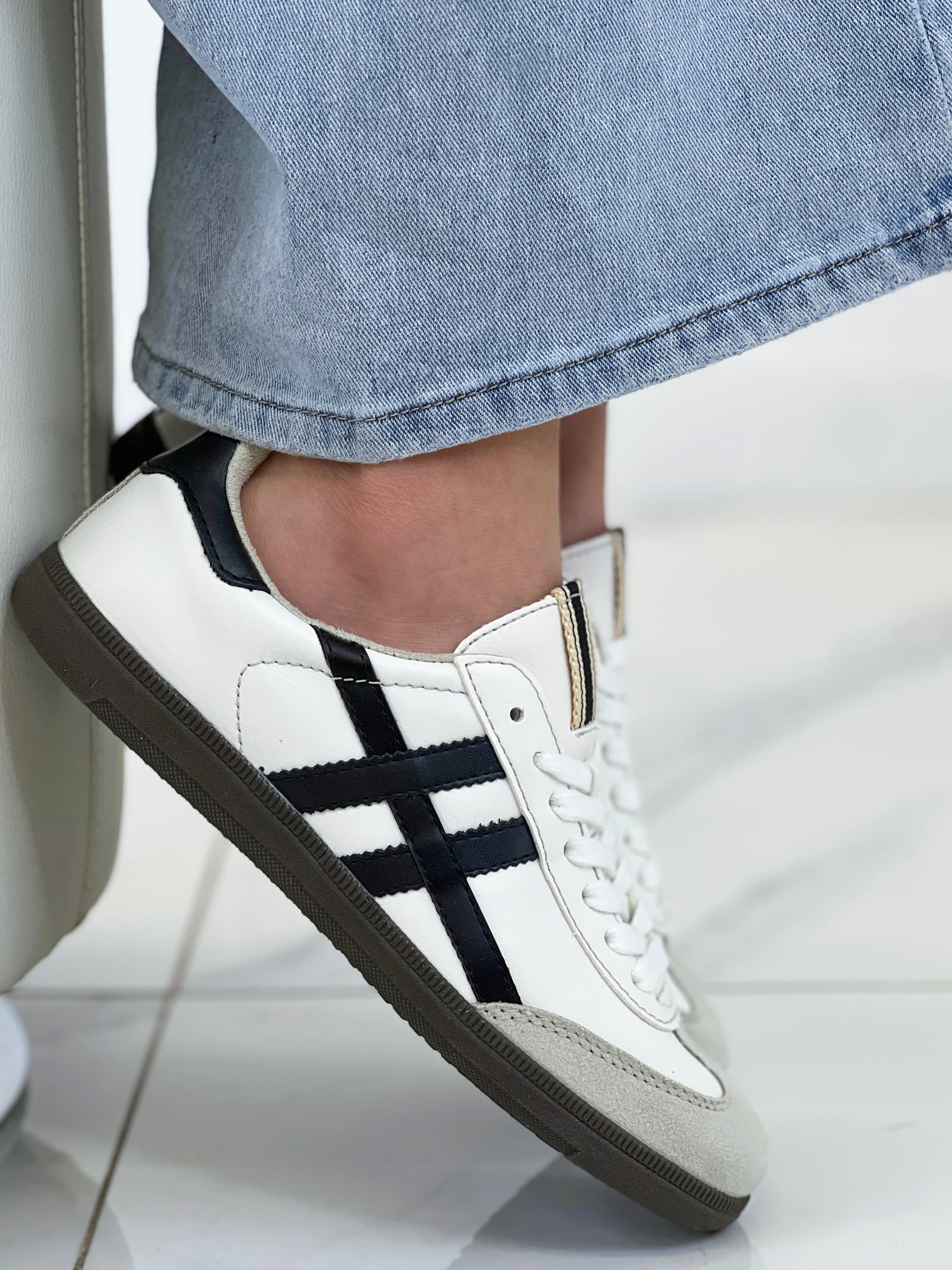 Zapatillas planas combinadas