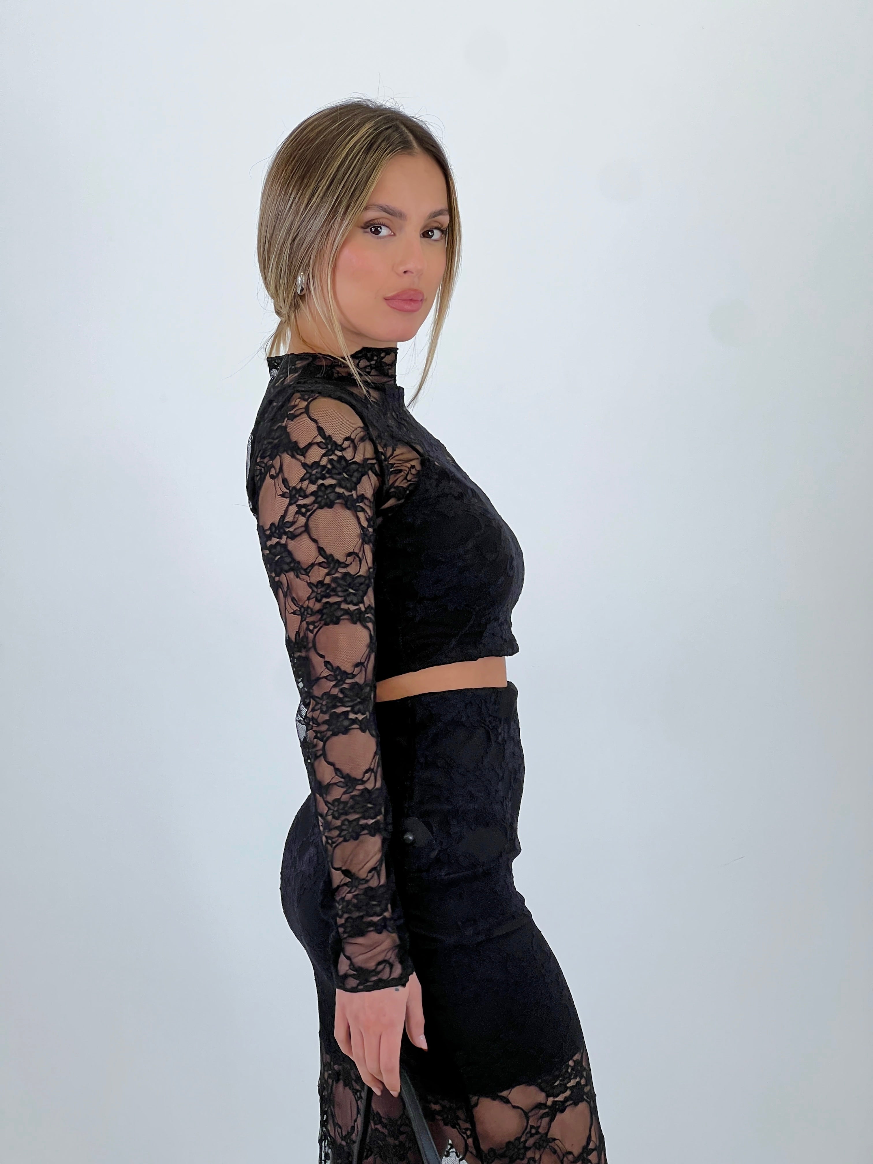 Blusa top blonda transparencias
