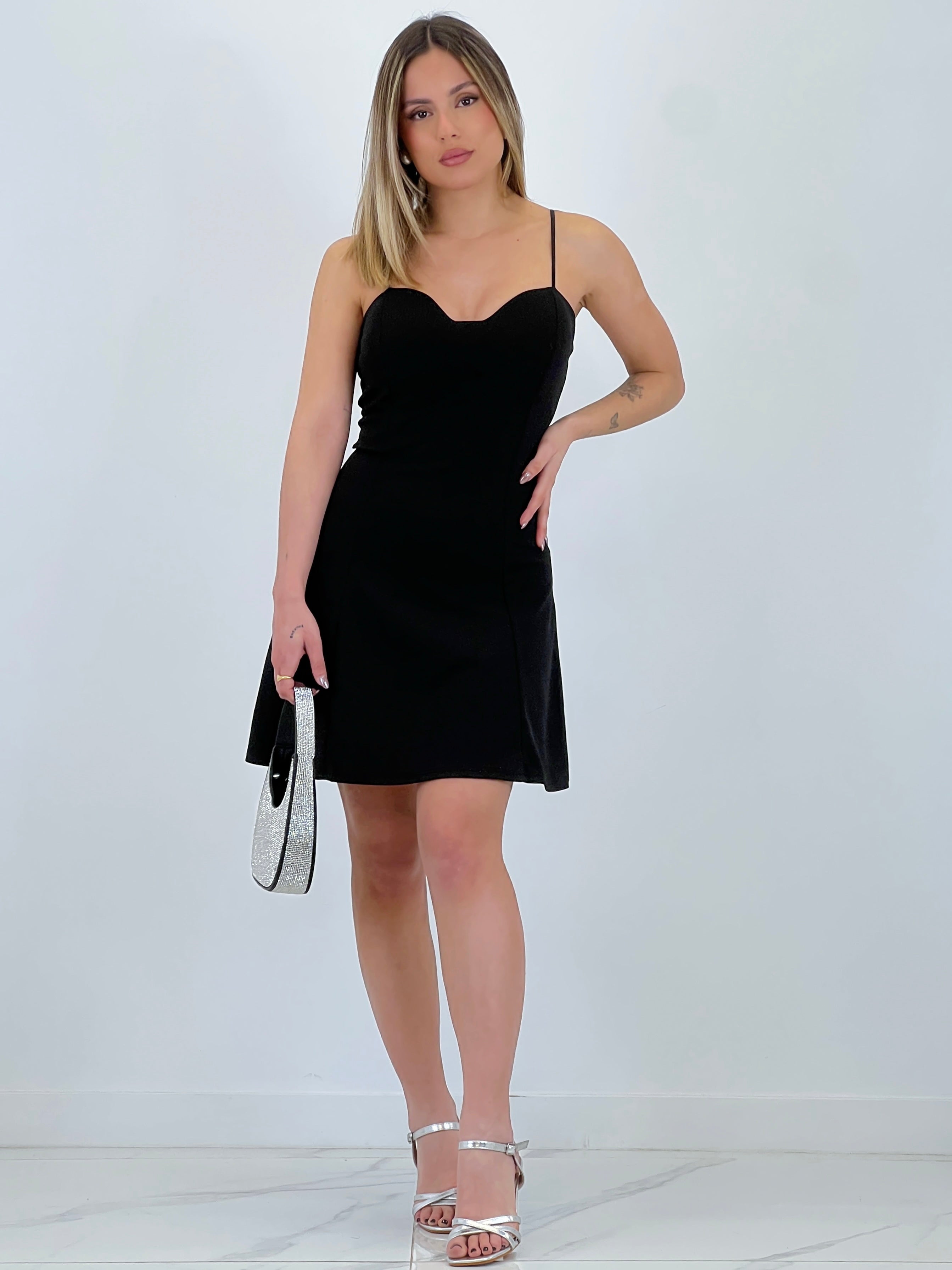 Short flared crepe dress