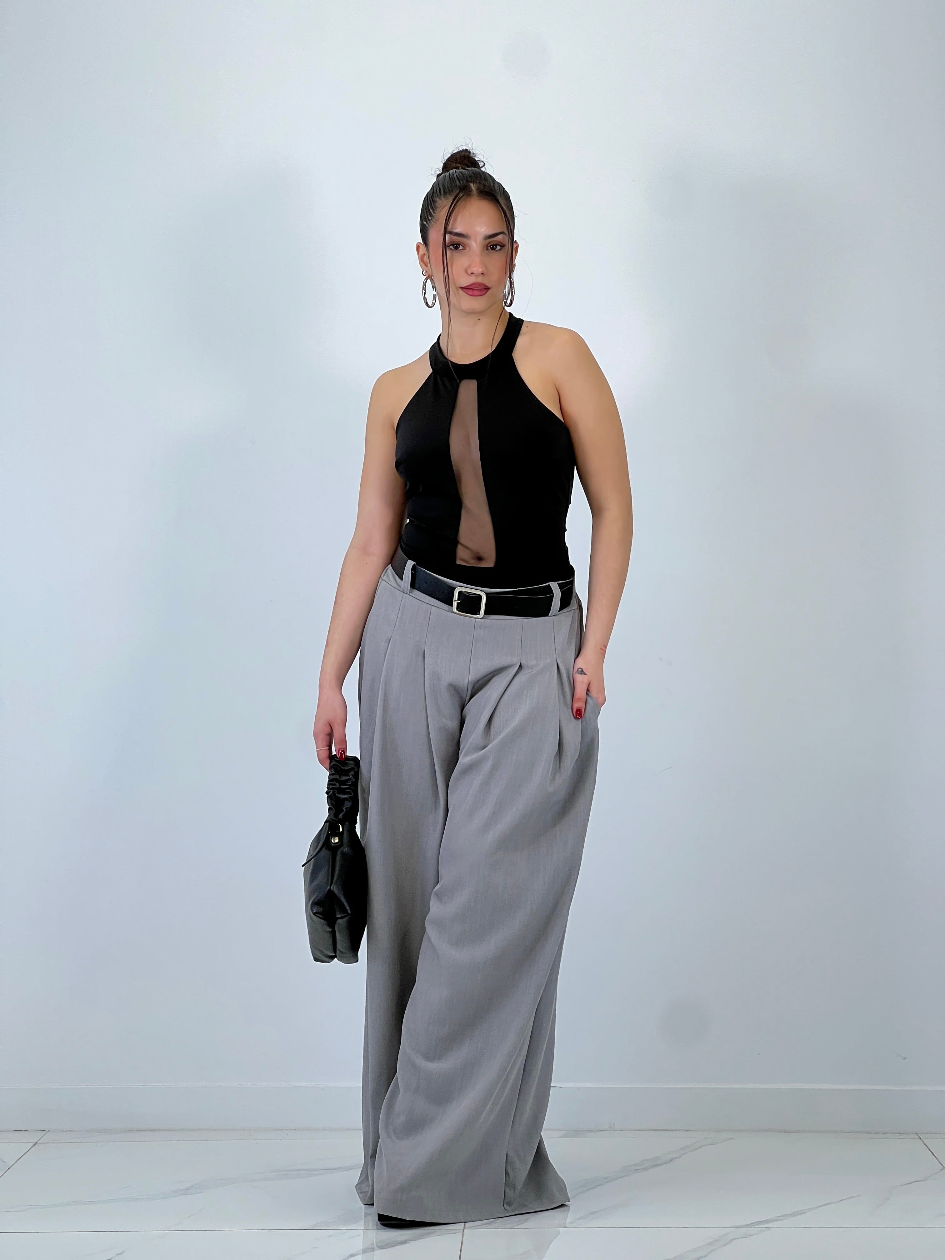 Pantalón pinzas suelto