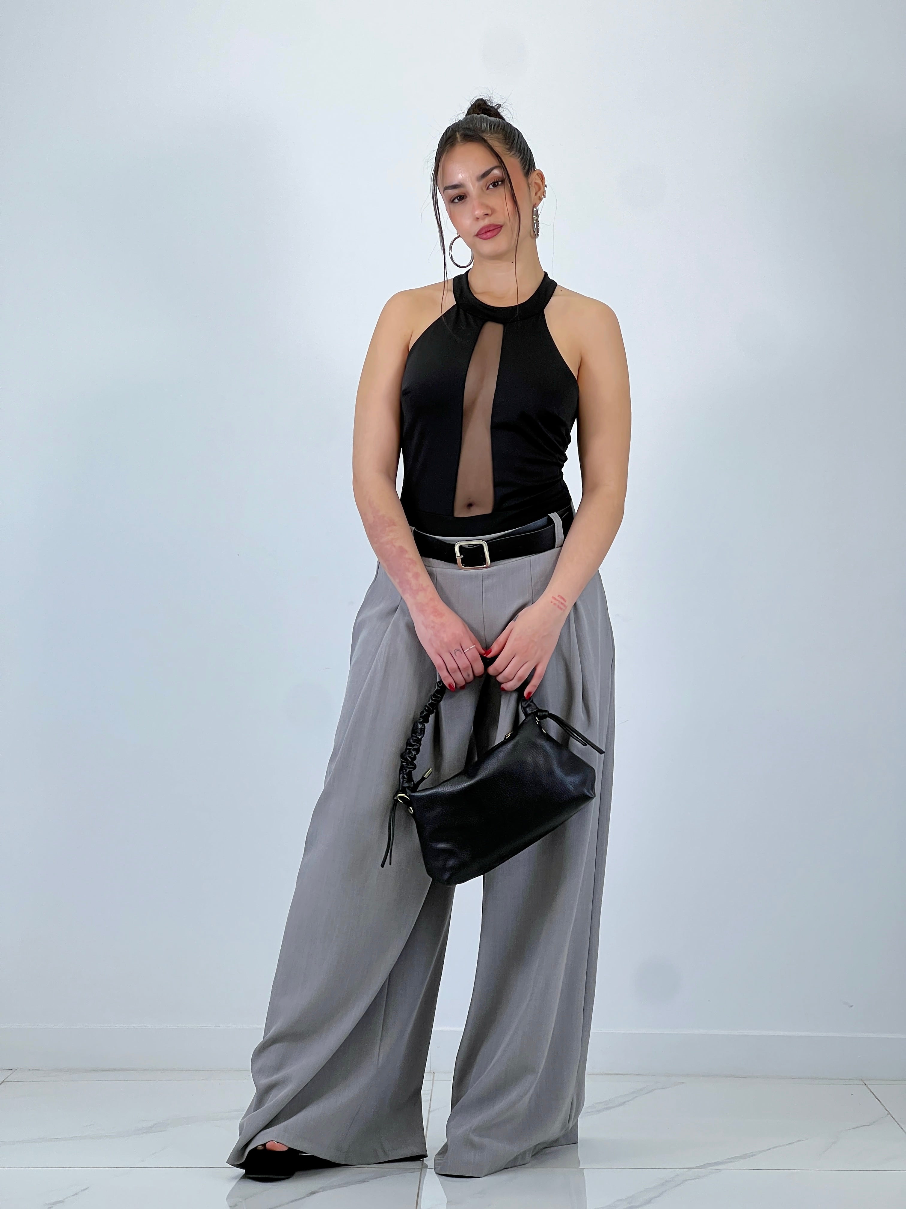 Pantalón pinzas suelto