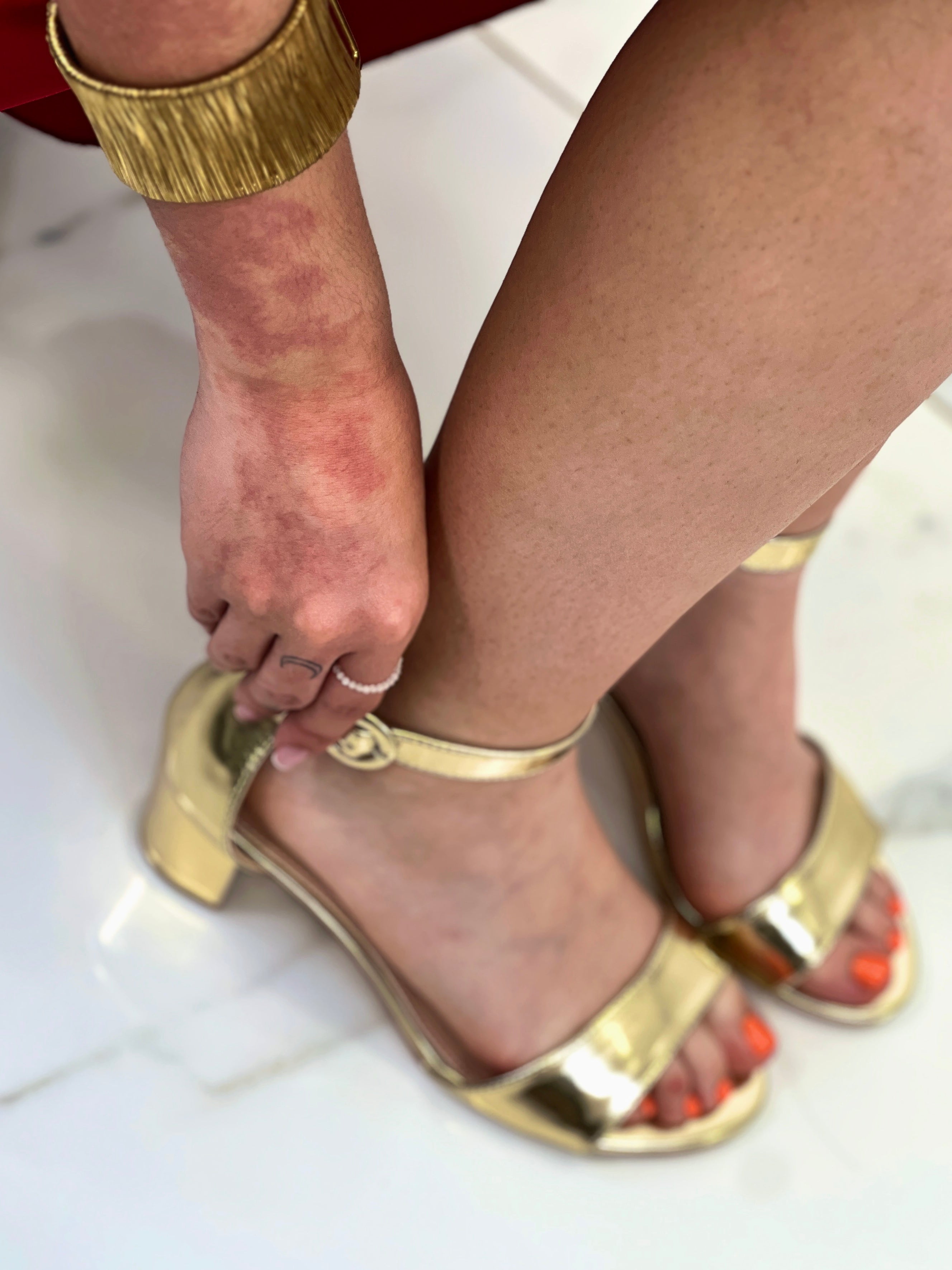 Sandalia tacón medio Alaia