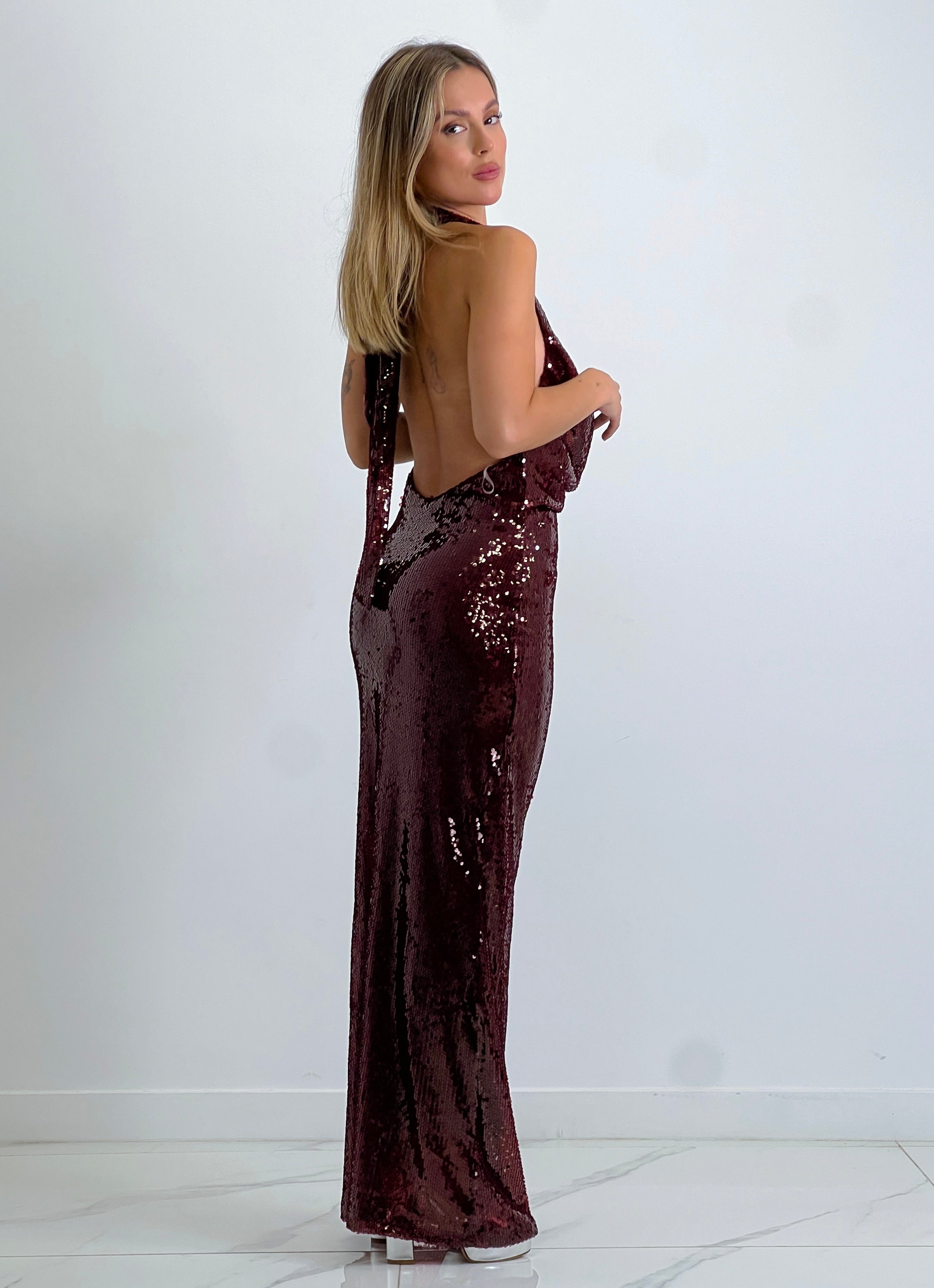 Vestido halter drapeado lentejuelas