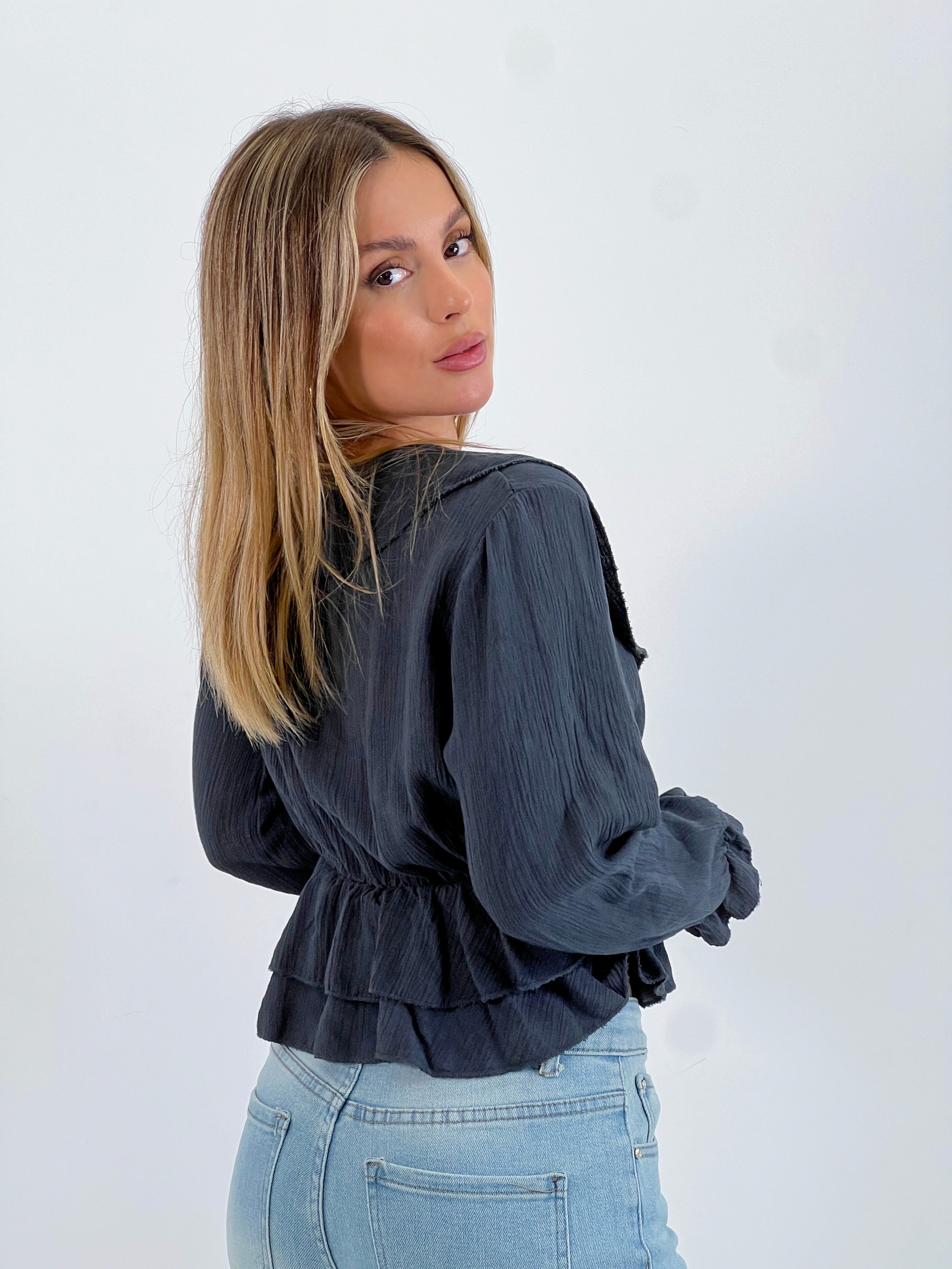 Blusa fruncida cuerda volante