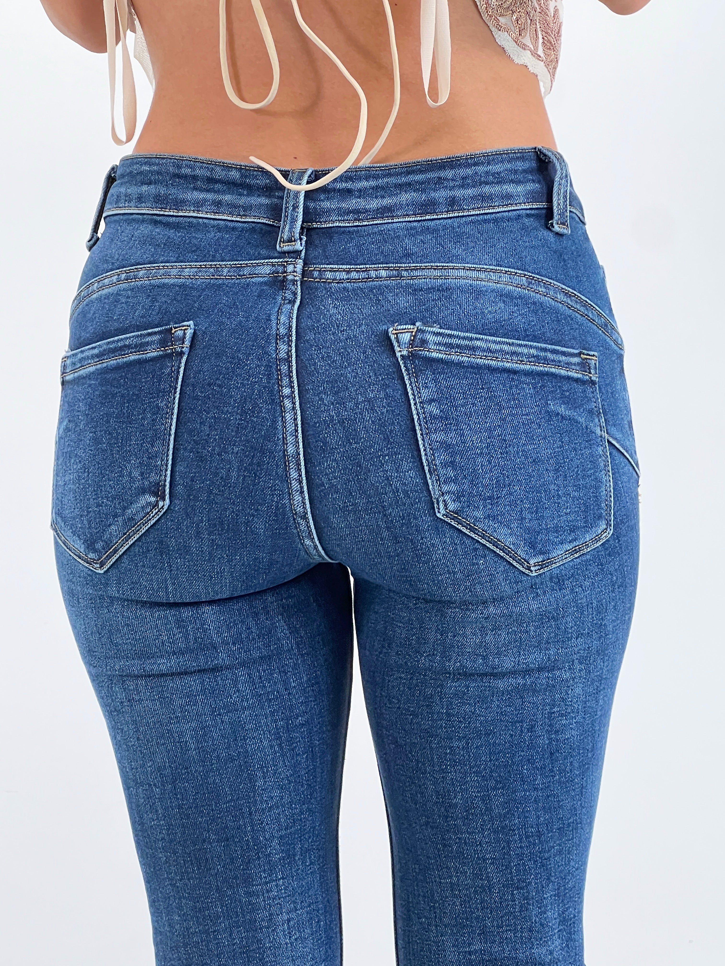 Jeans flare tiro alto