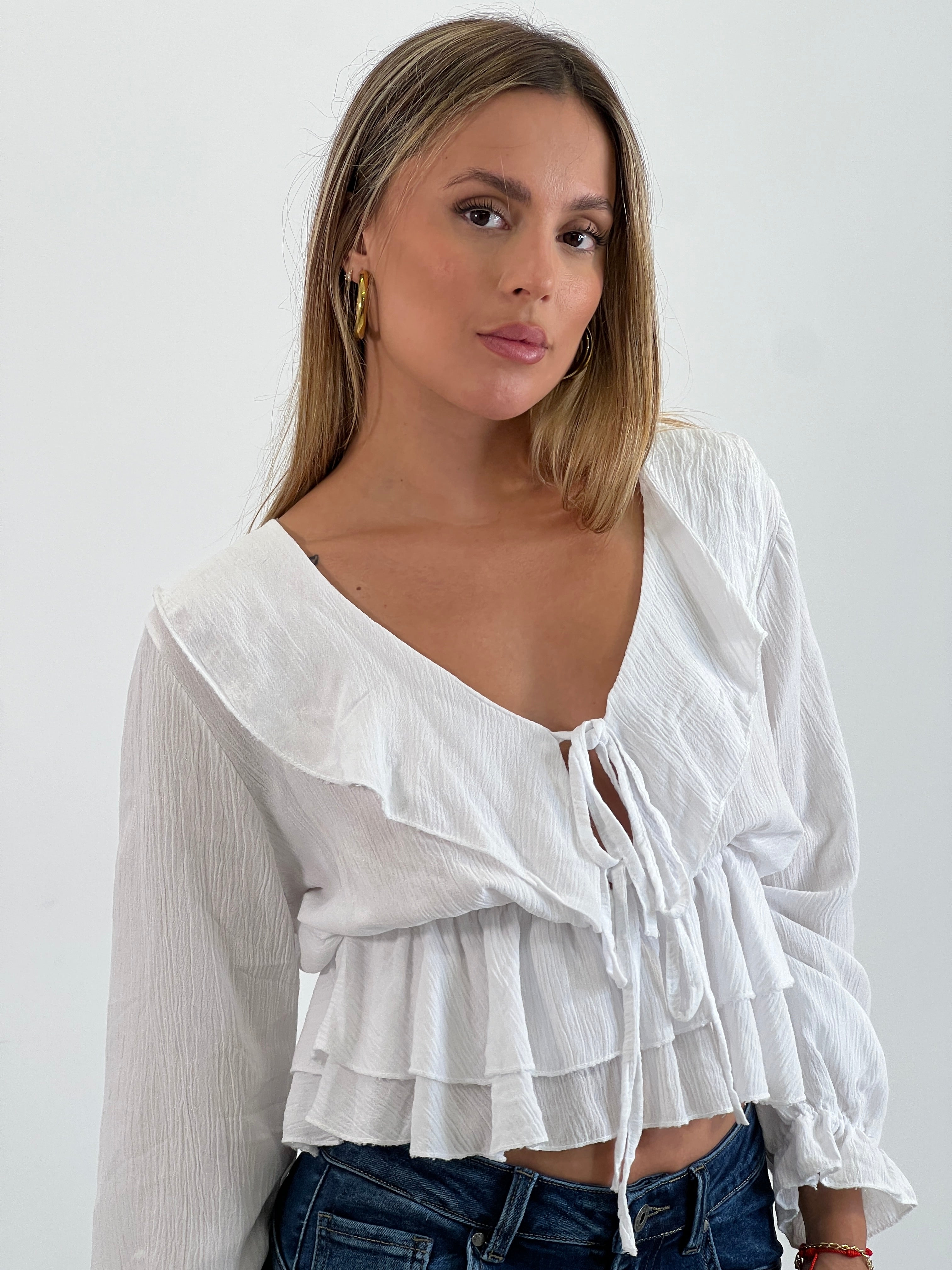 Blusa fruncida cuerda volante