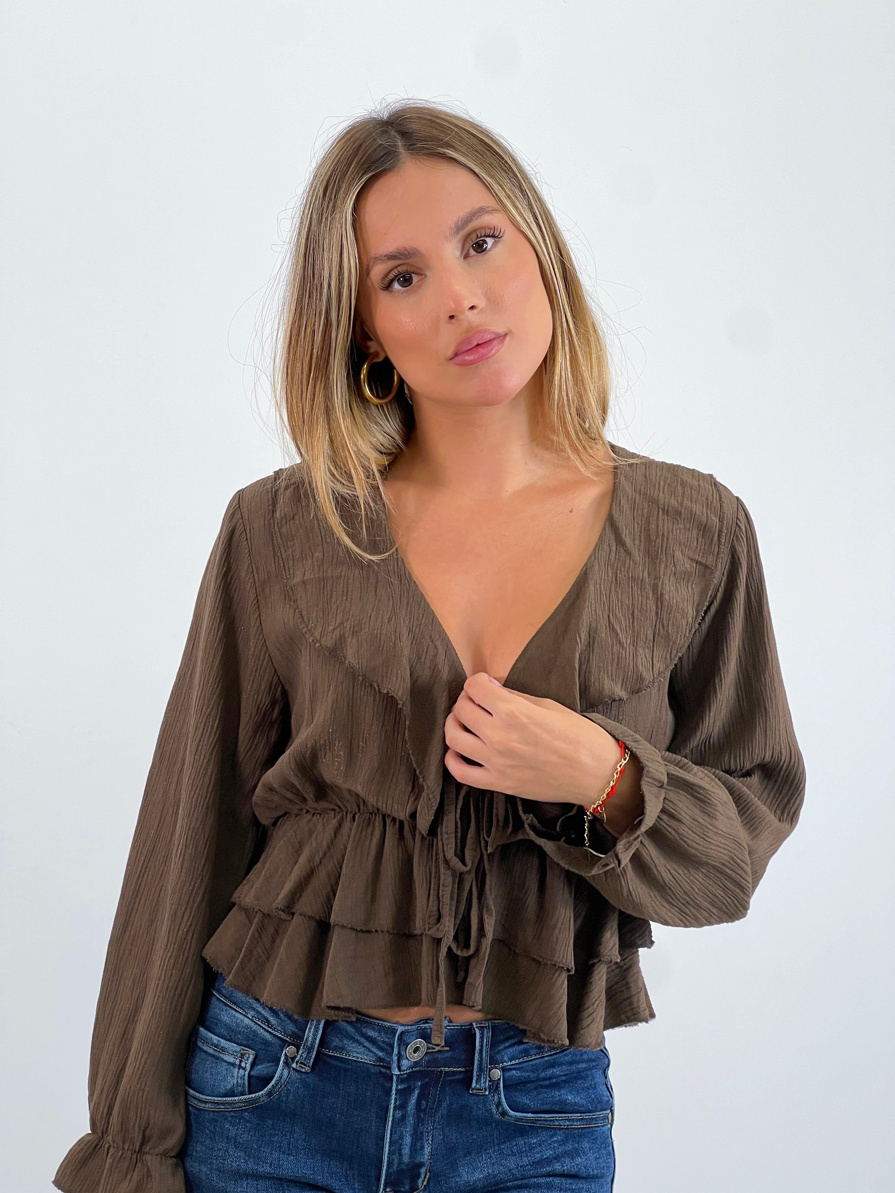 Blusa fruncida cuerda volante