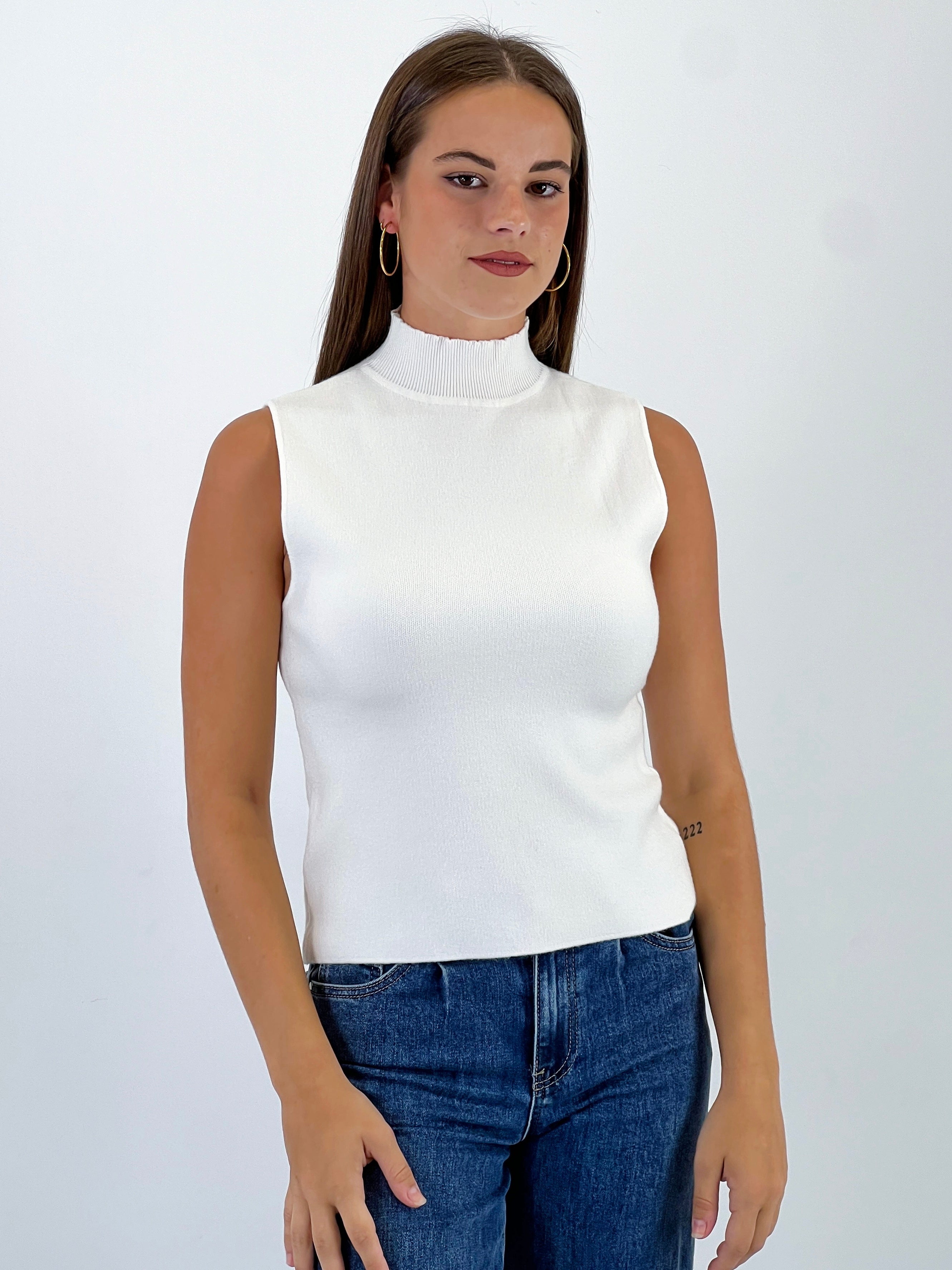 Top cuello subido manga sisa