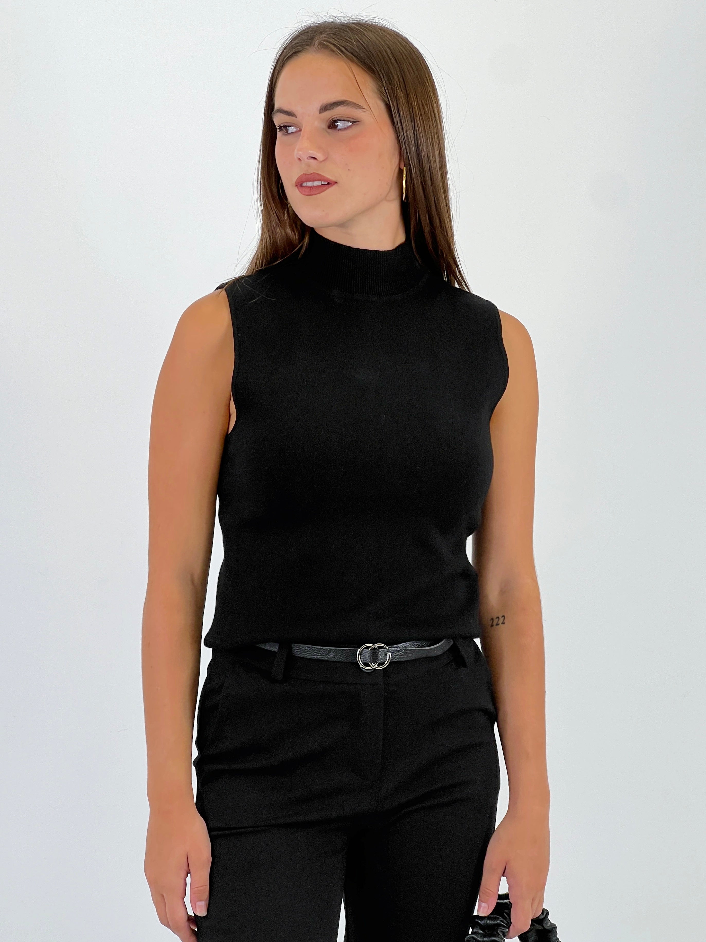 Top cuello subido manga sisa