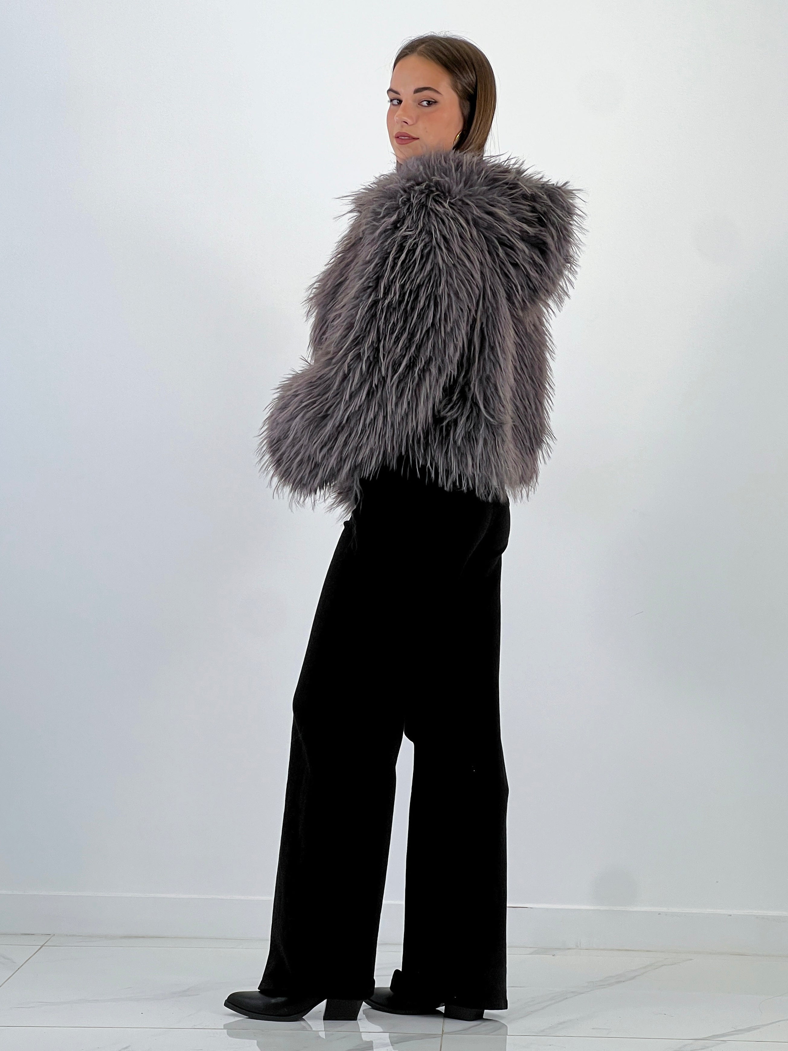 Chaqueta efecto pelo capucha