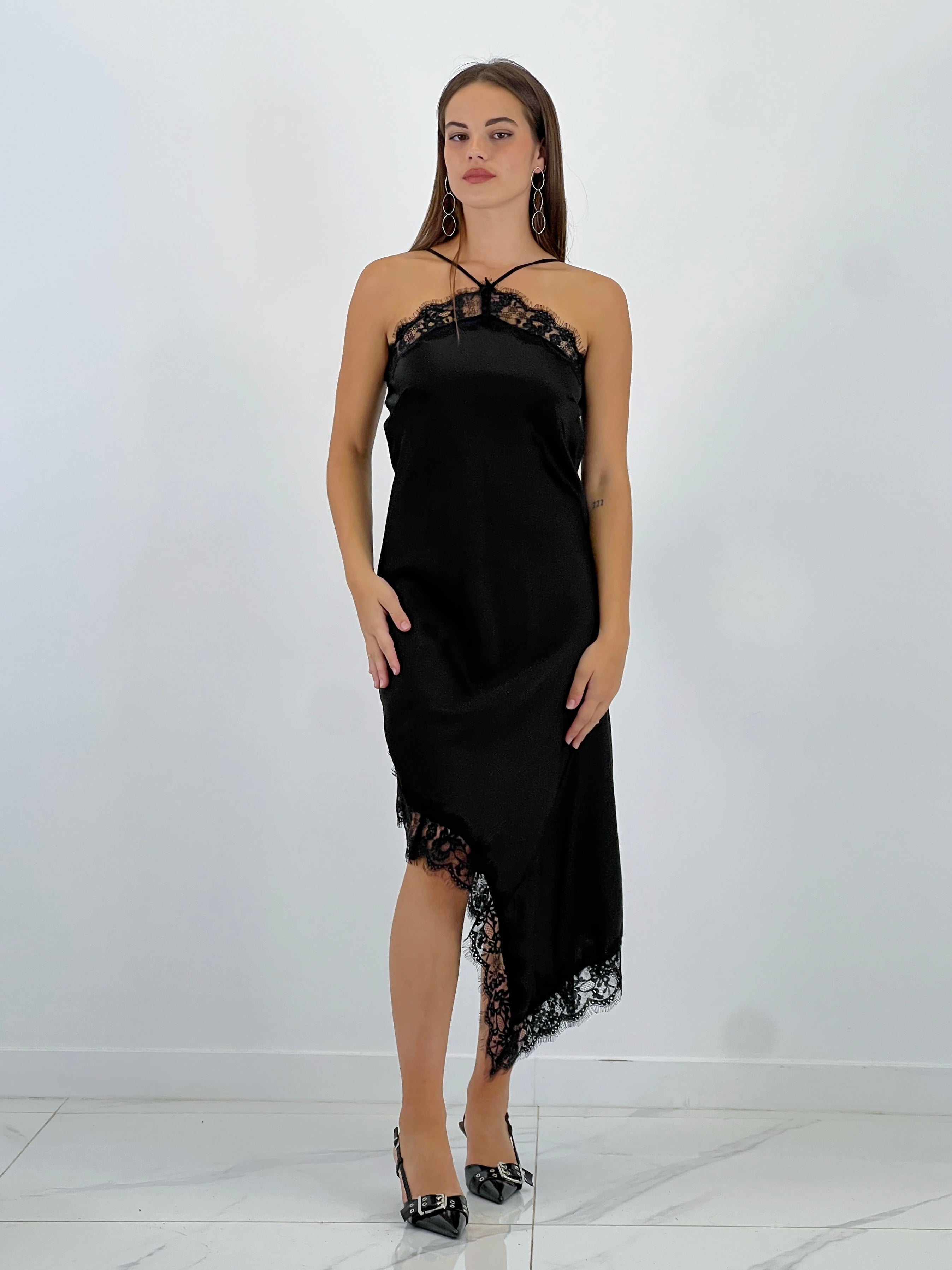 Vestido satinado encaje