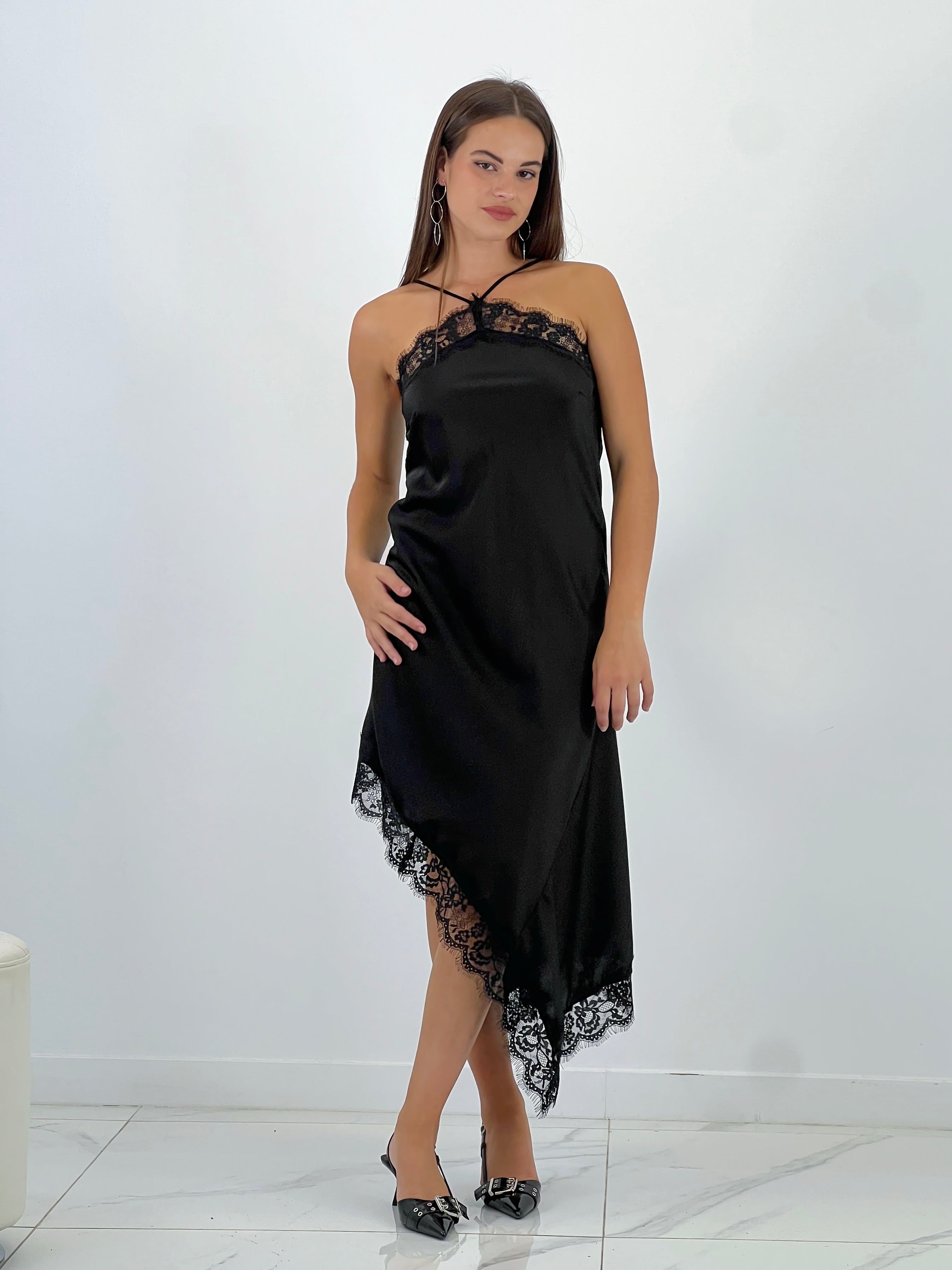 Vestido satinado encaje