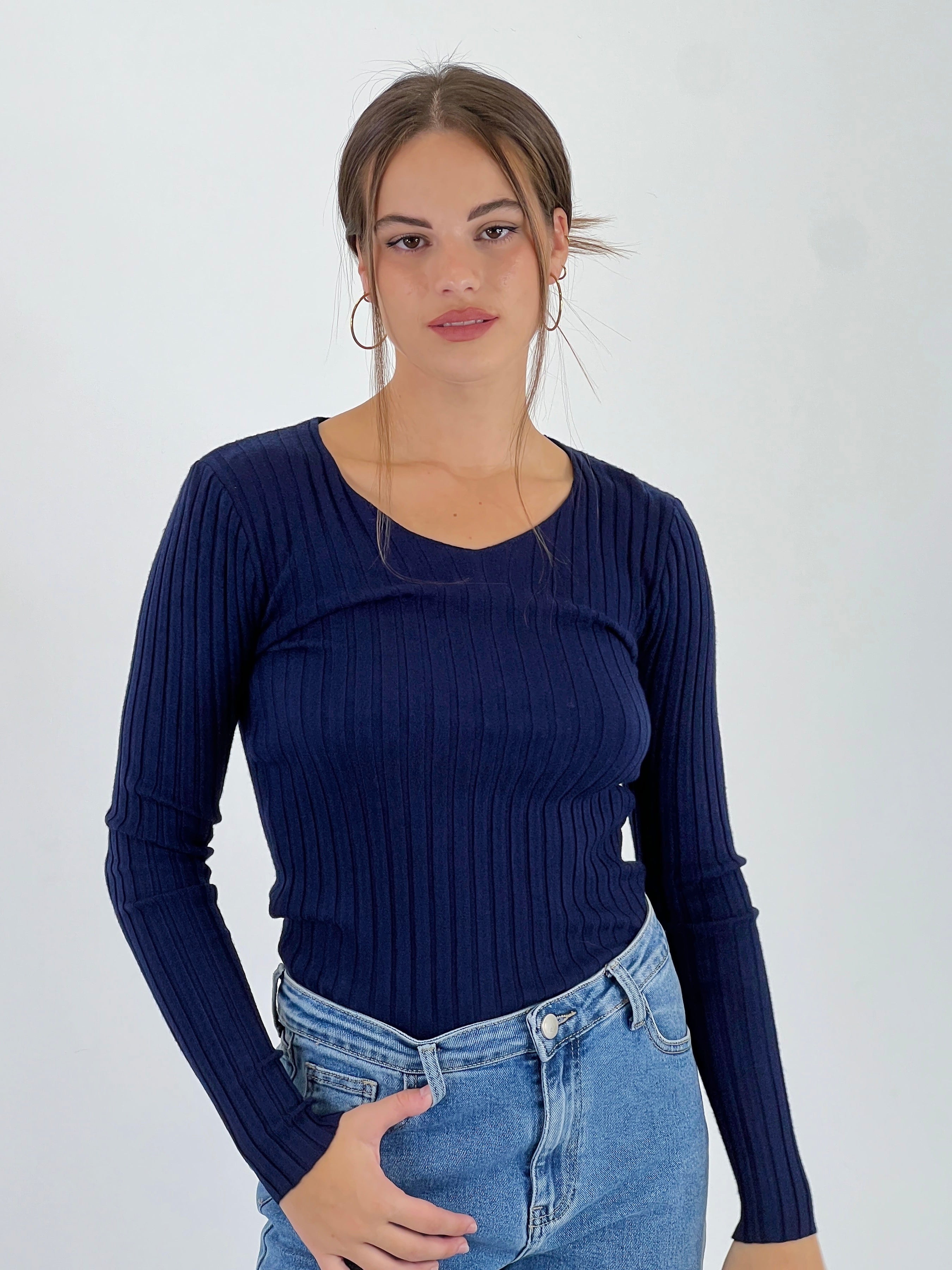 Jersey canalé cuello pico