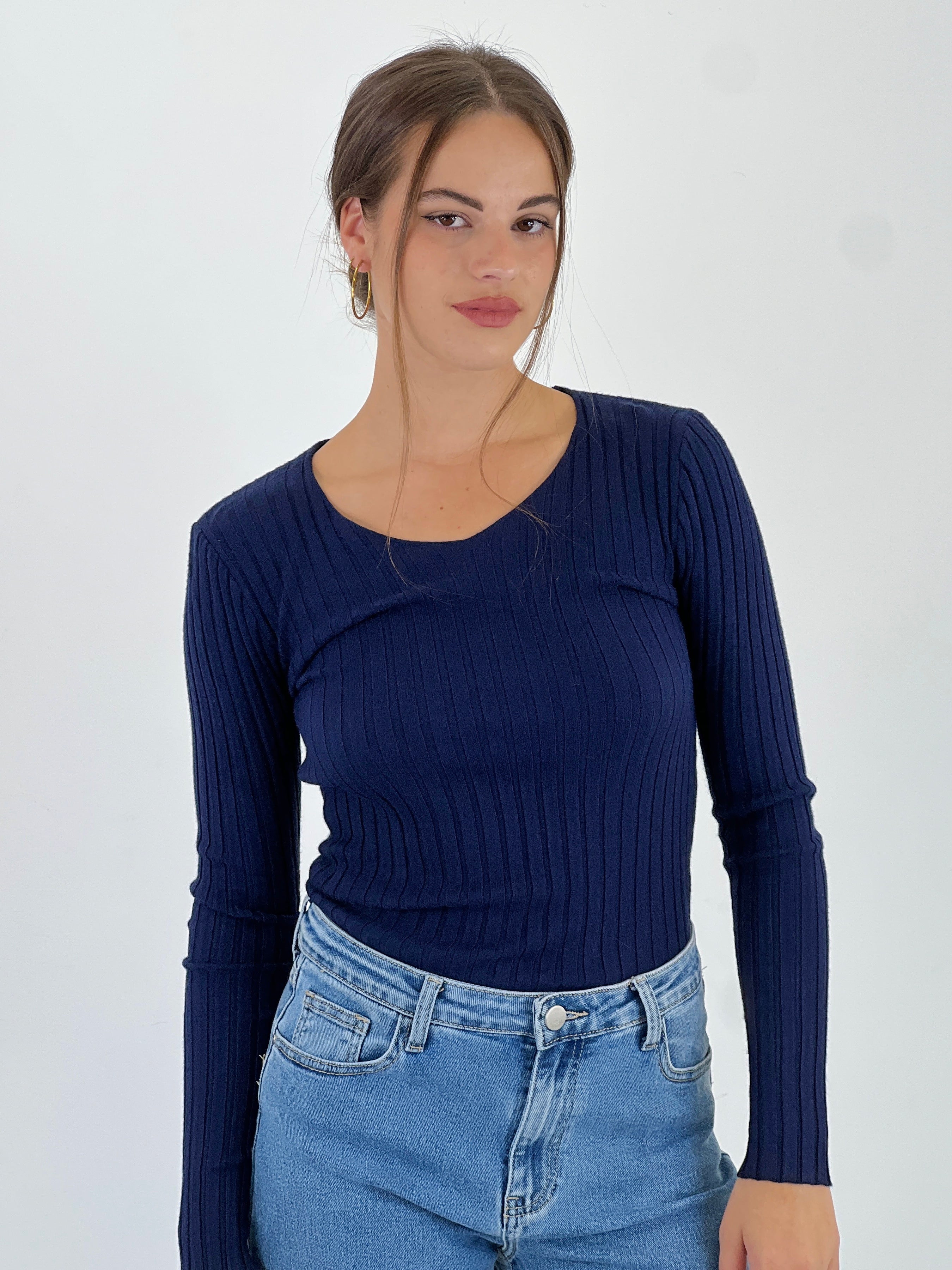 Jersey canalé cuello pico