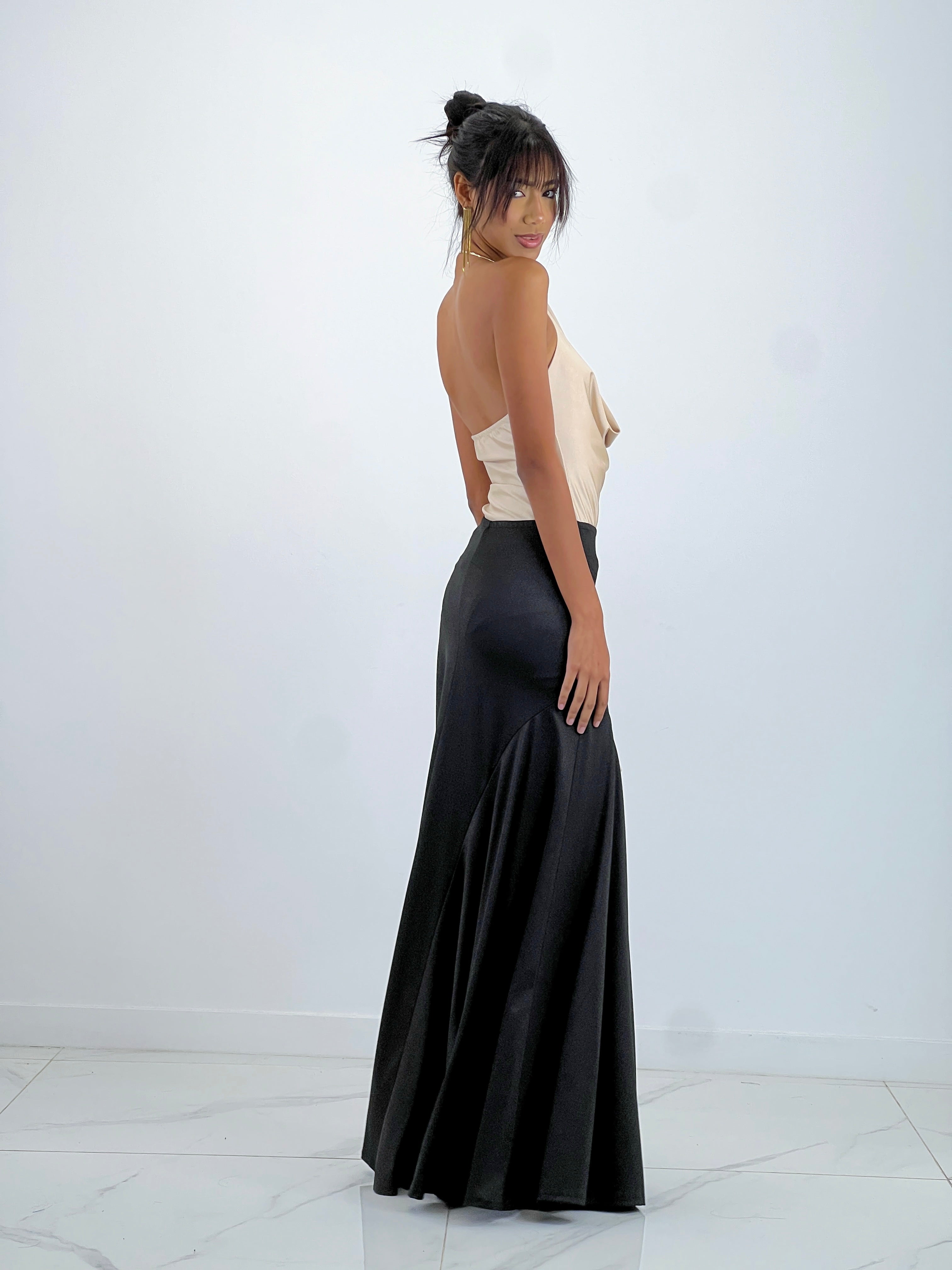 Body drapeado choker