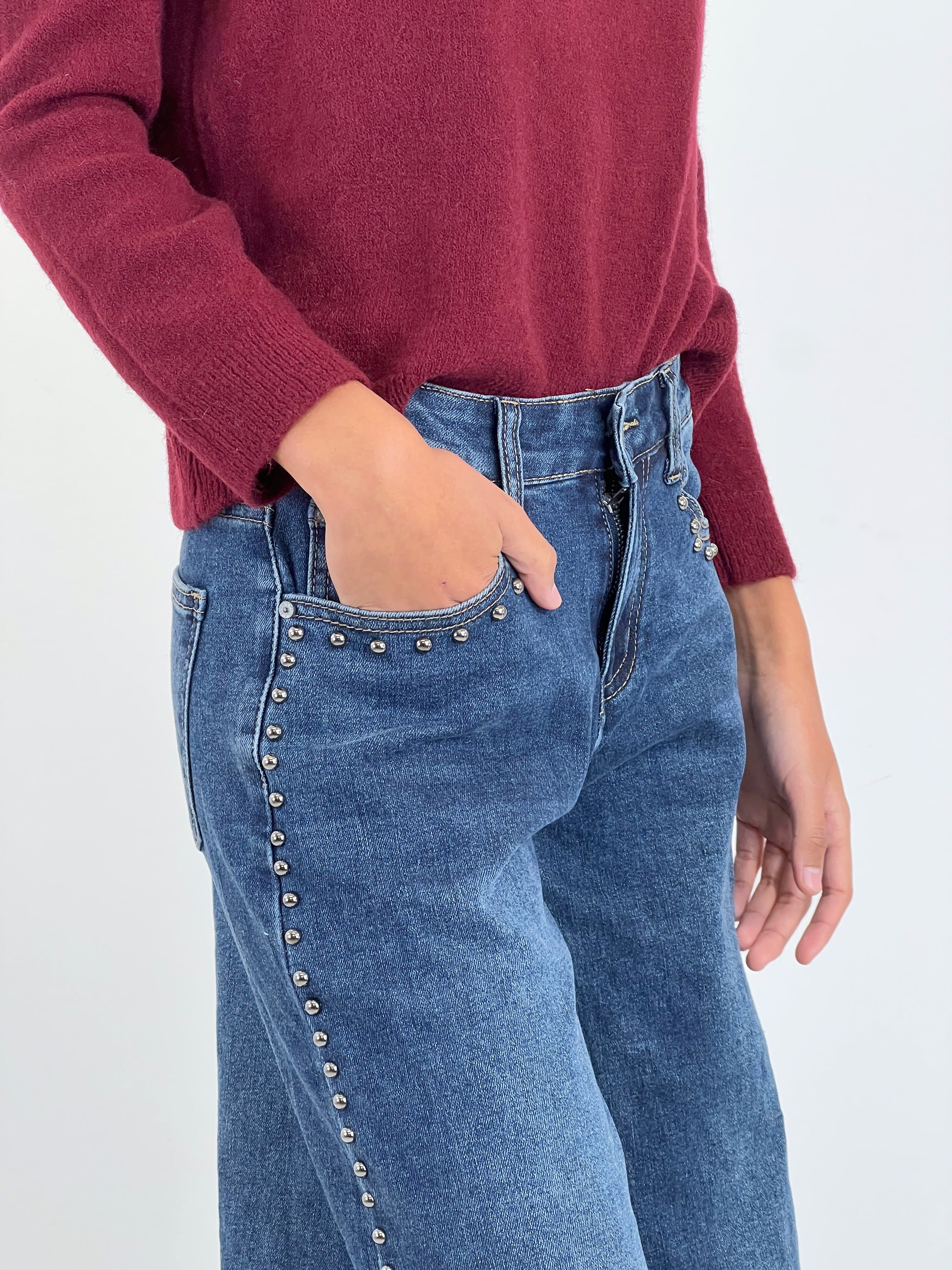 Jeans wide leg tachuelas