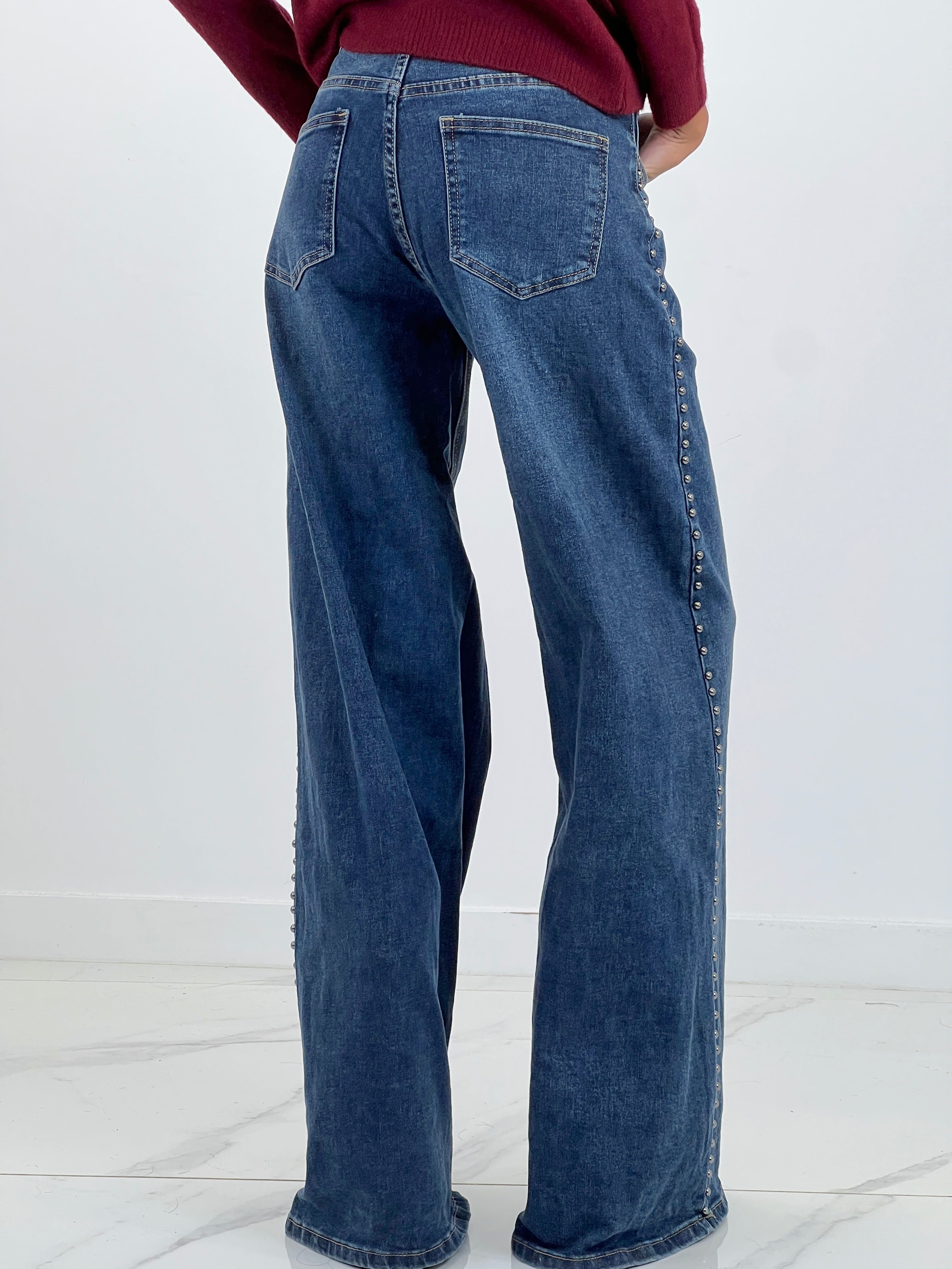 Jeans wide leg tachuelas