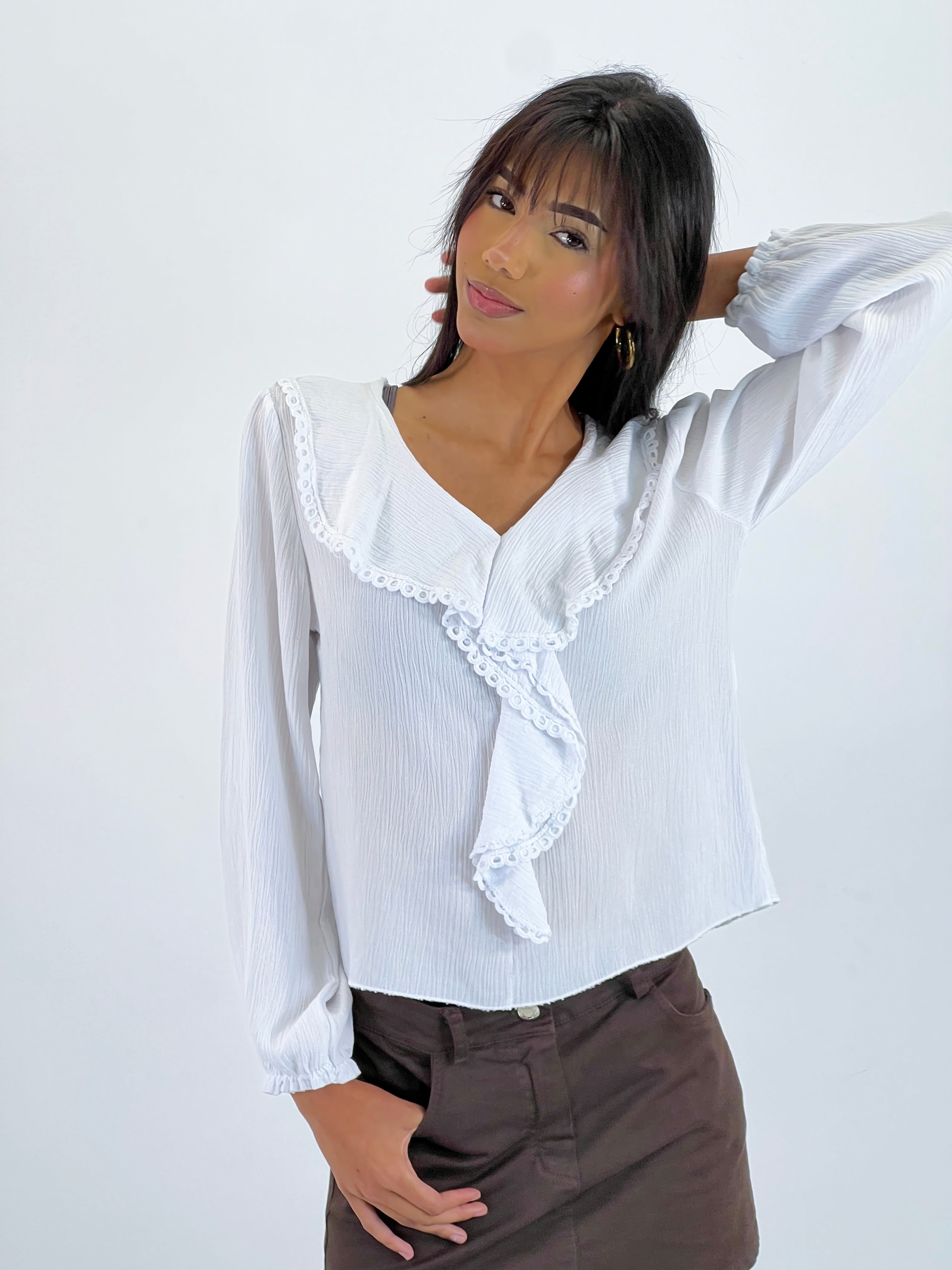 Blusa volant brodada