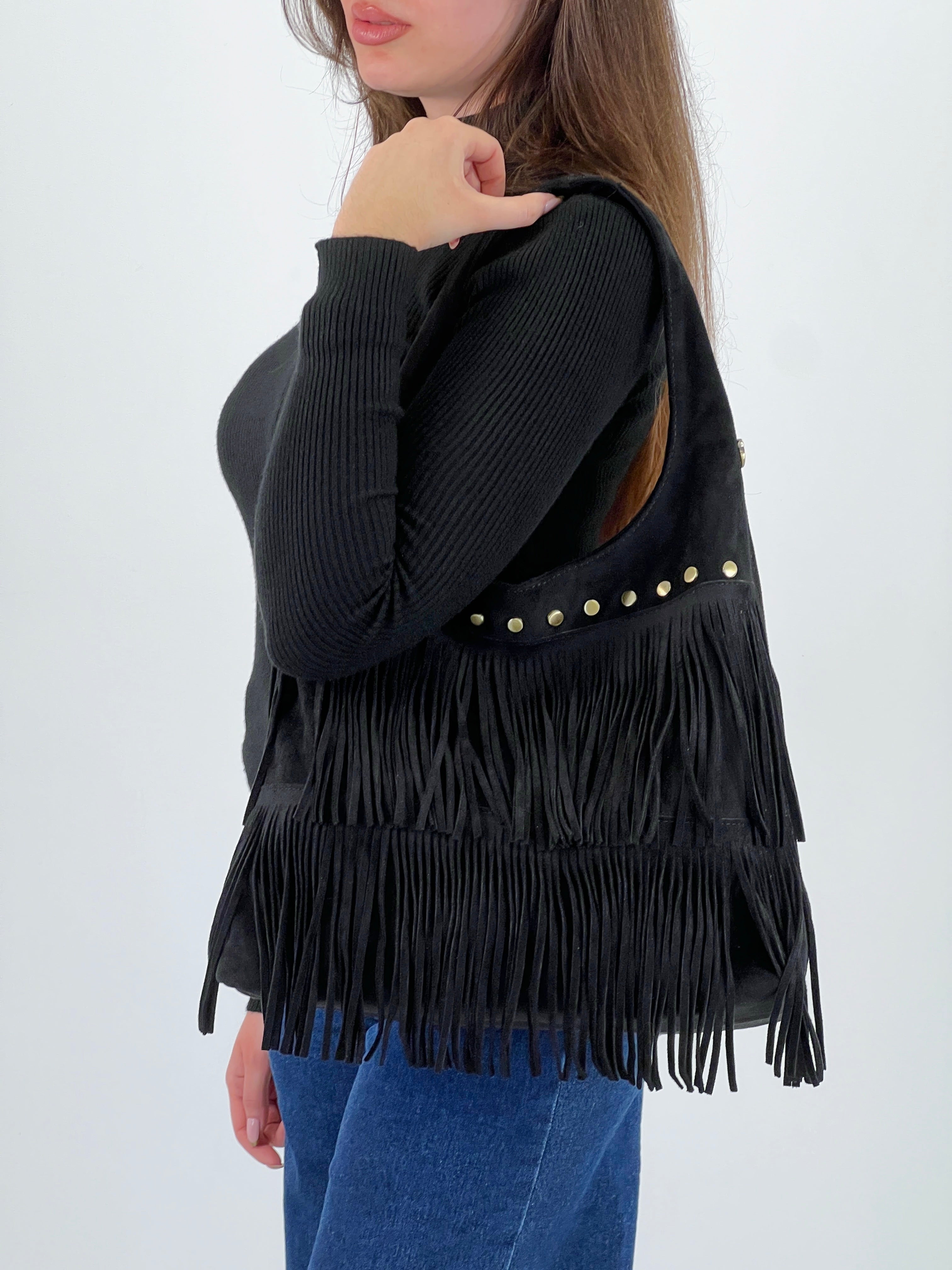 Bolso flecos tachuela