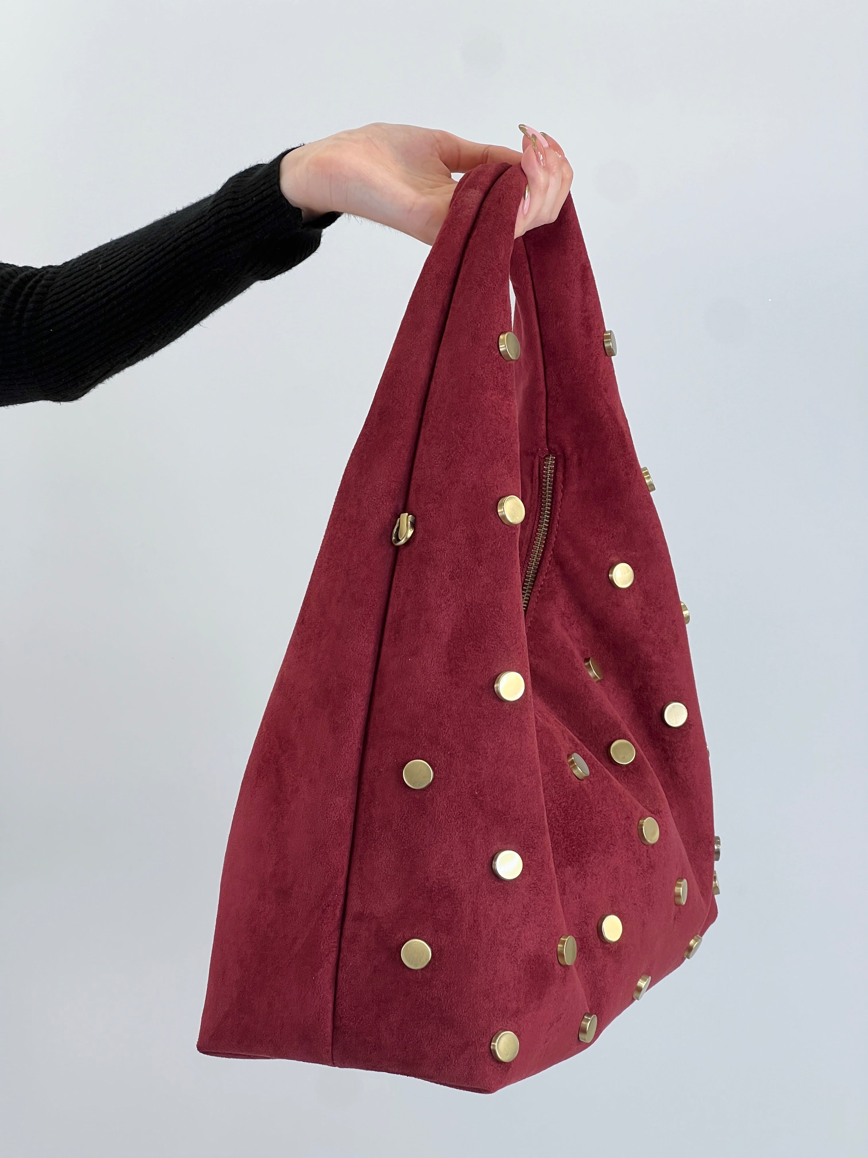 Bolsa hobo tachas