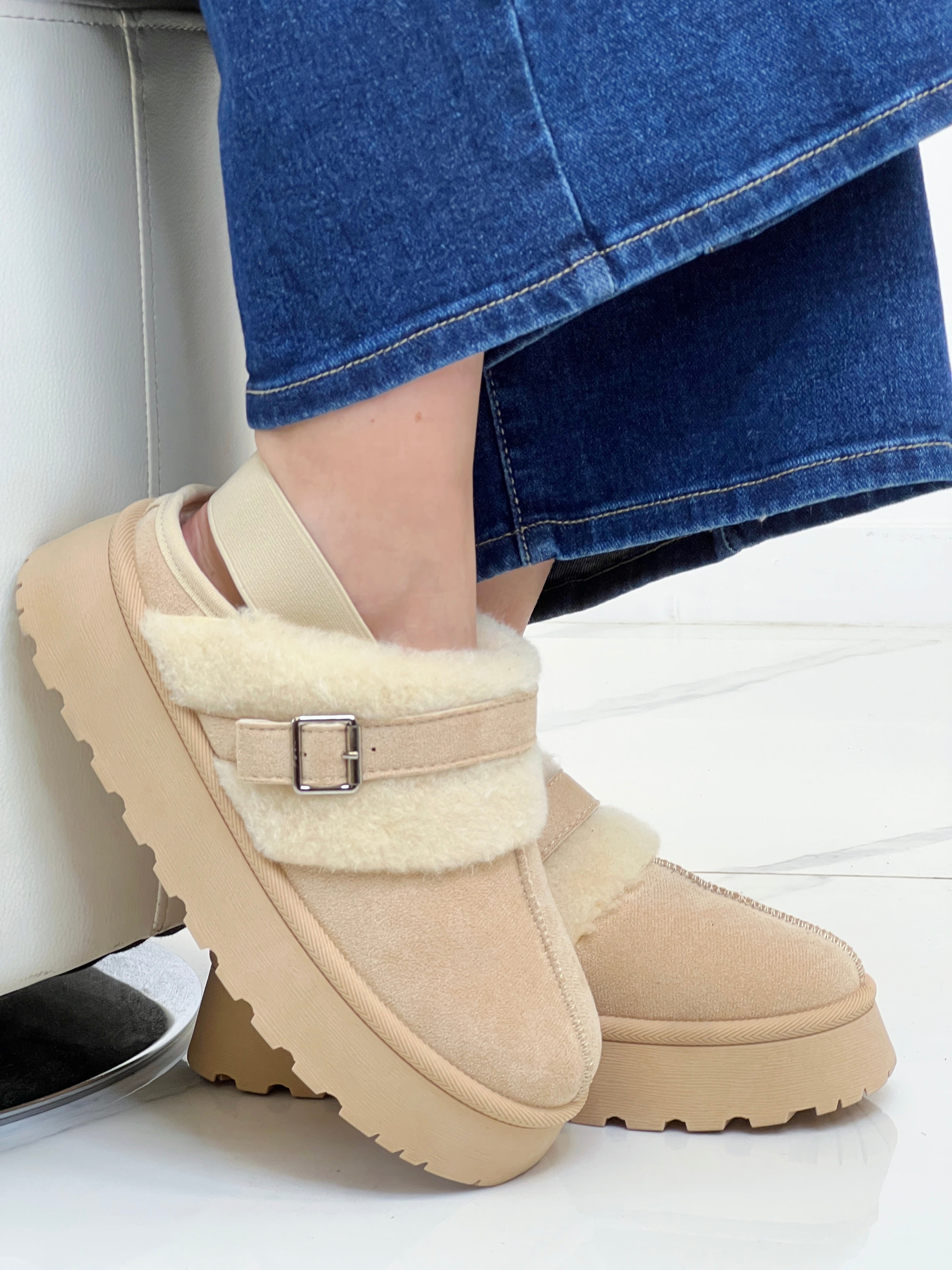 Zueco plataforma borreguito