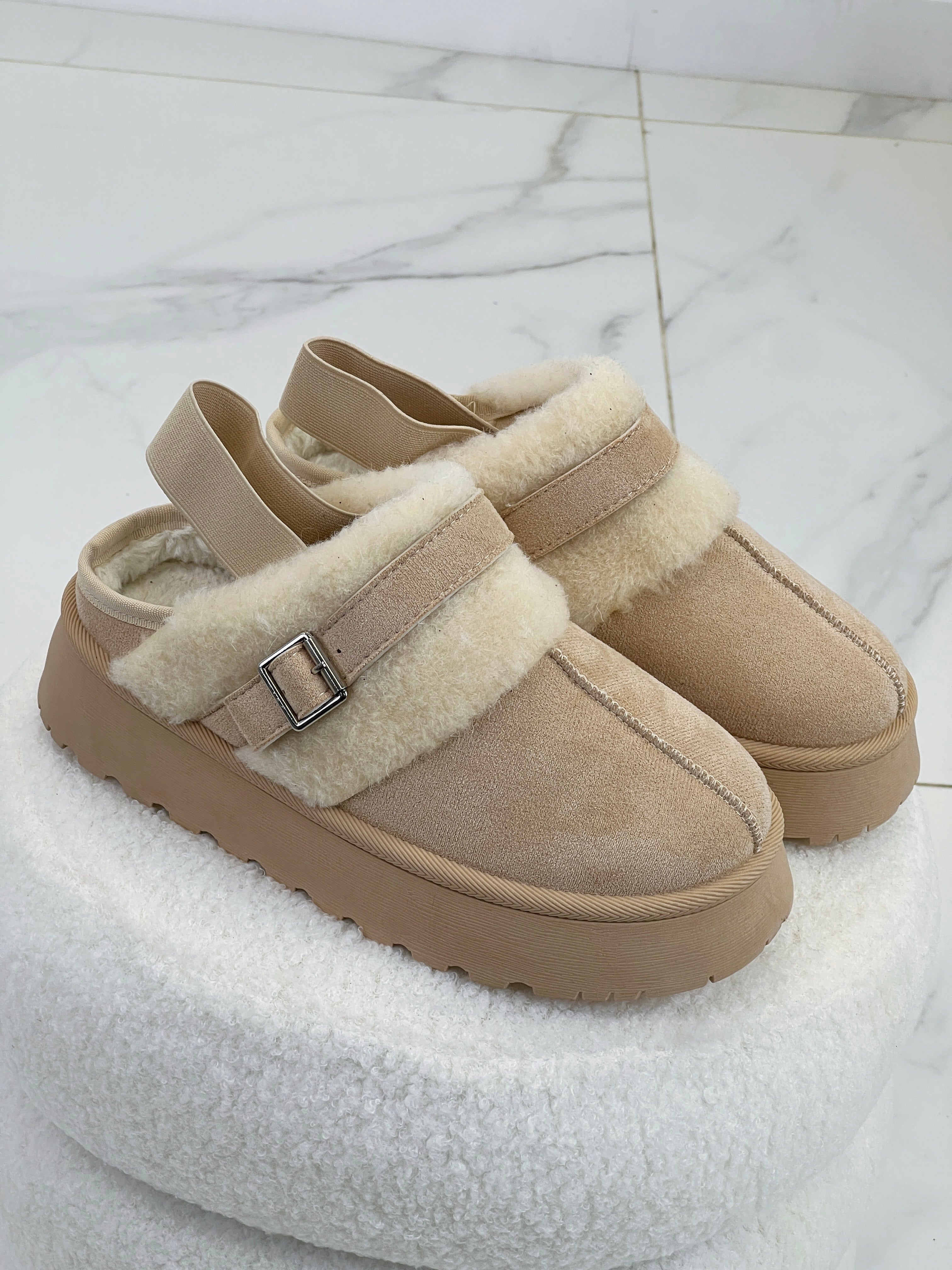 Zueco plataforma borreguito