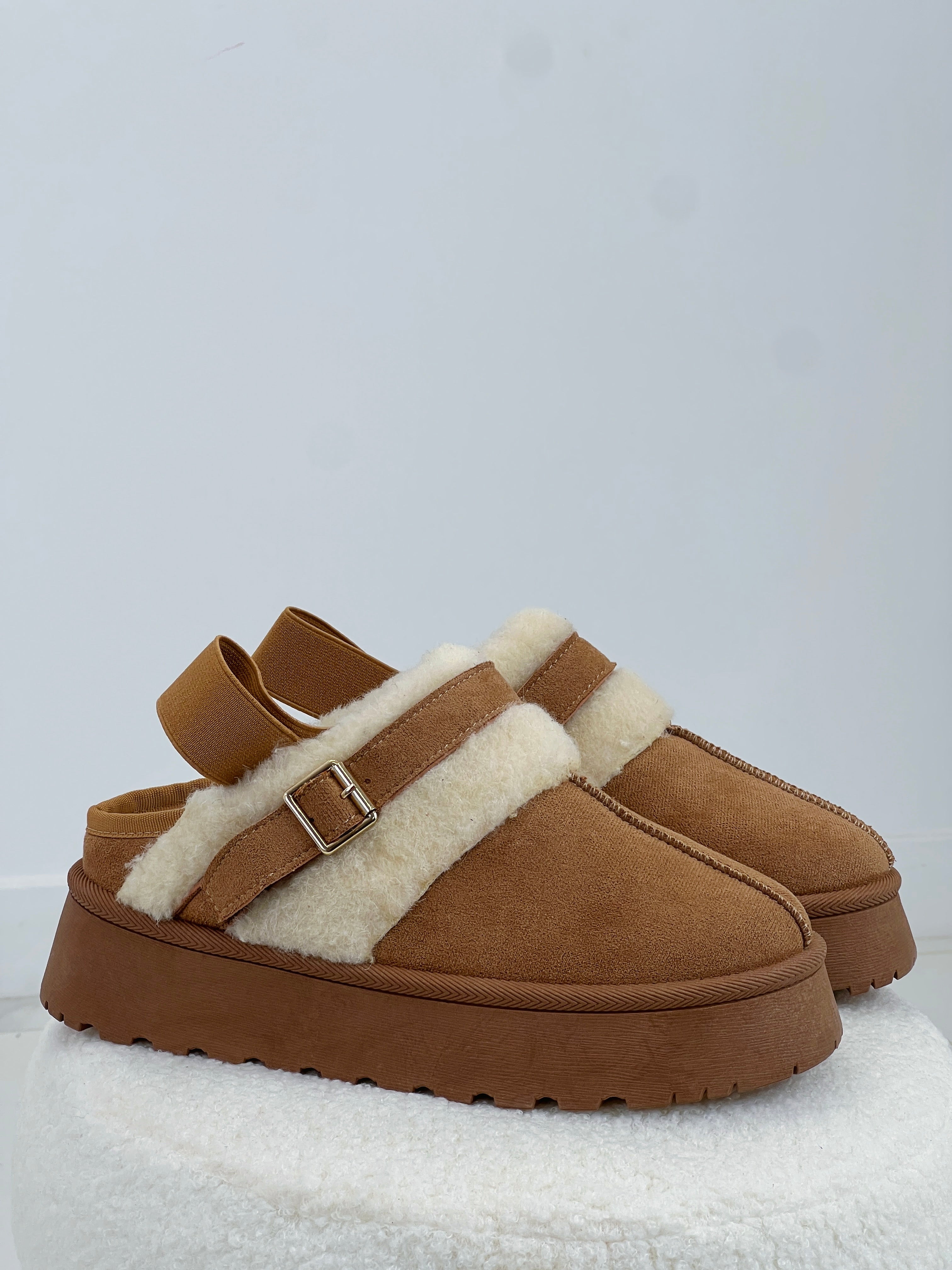 Zueco plataforma borreguito