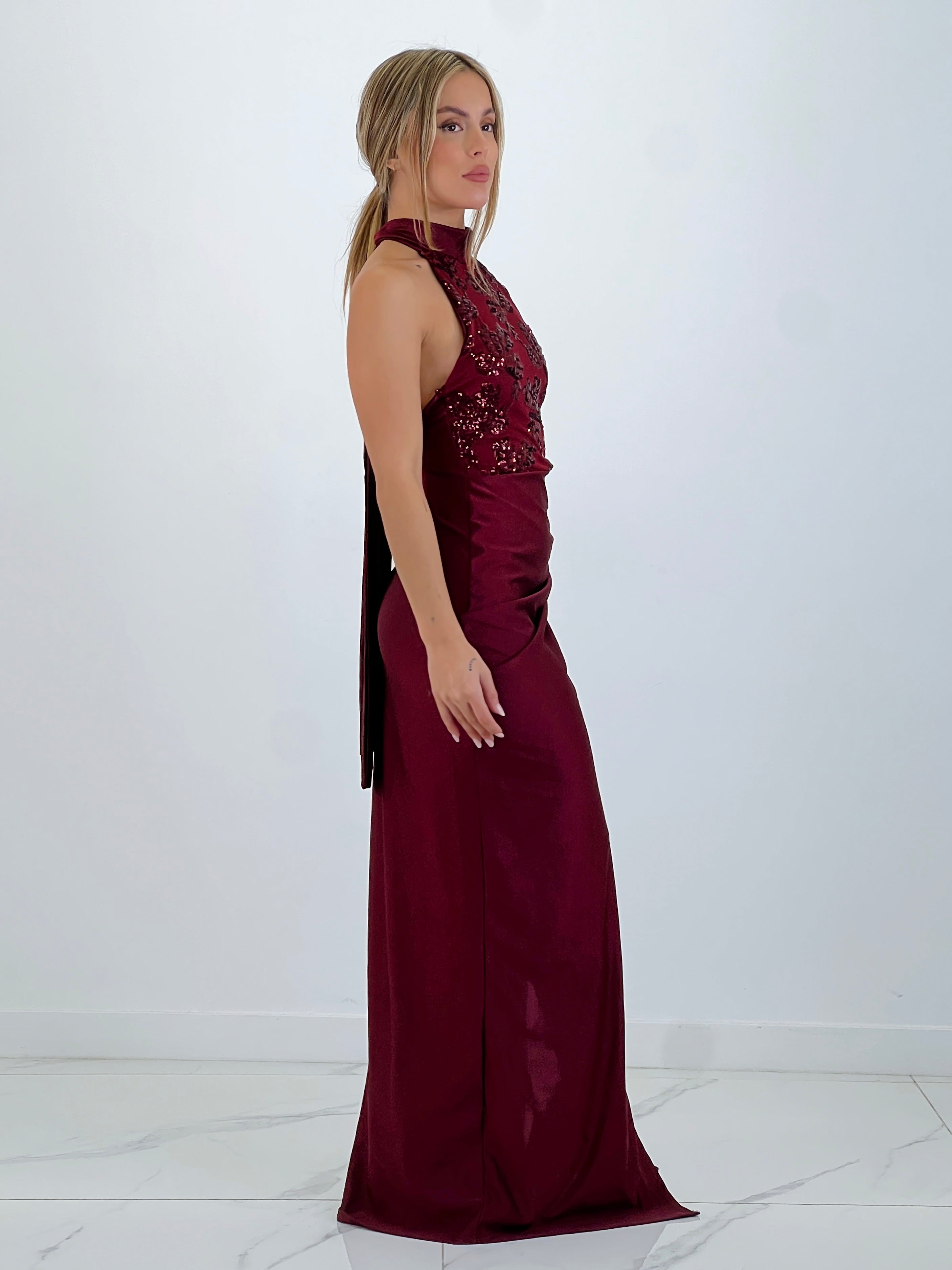 Vestido raso halter lentejuelas