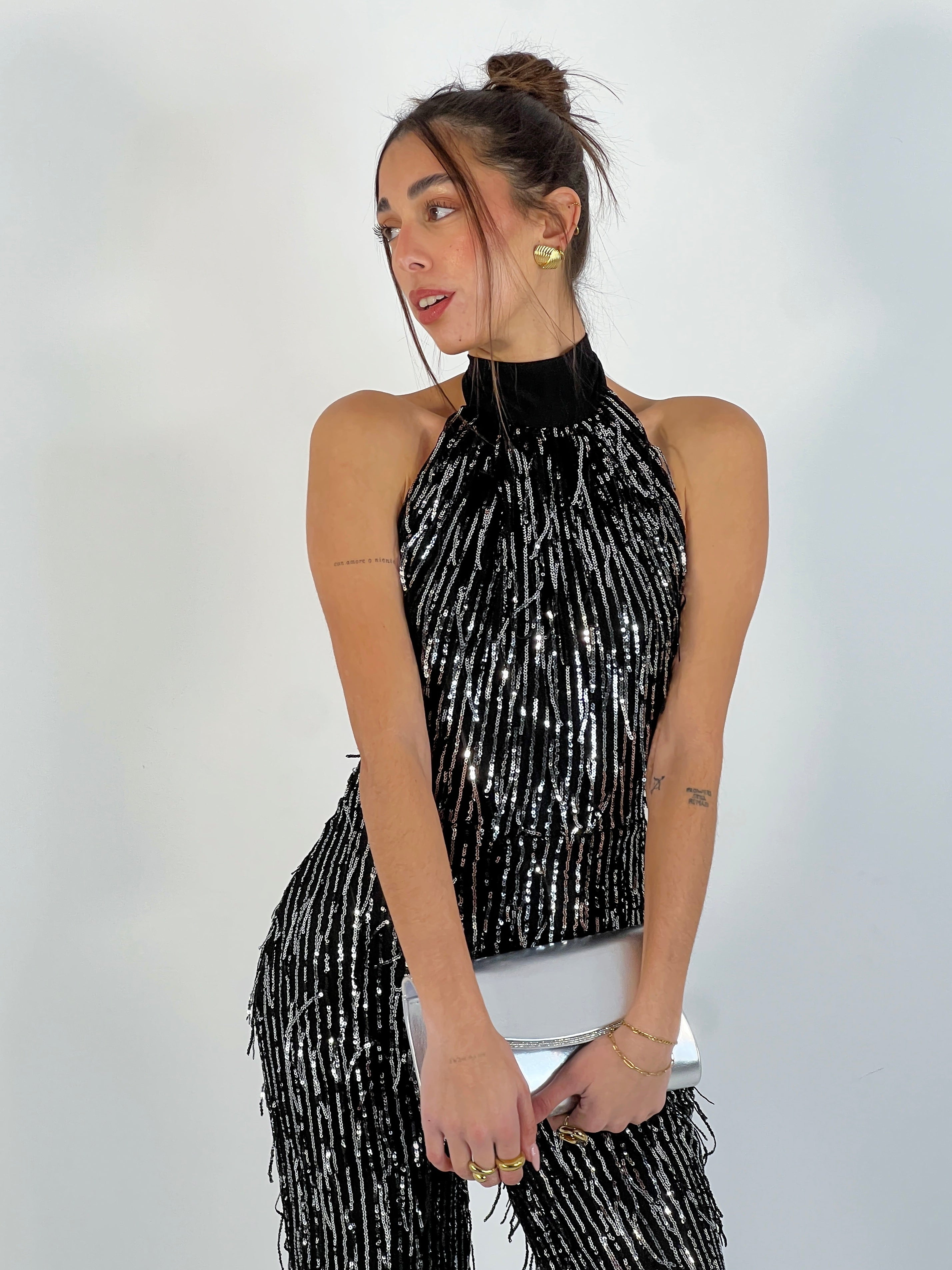 Mono halter com franjas e lantejoulas