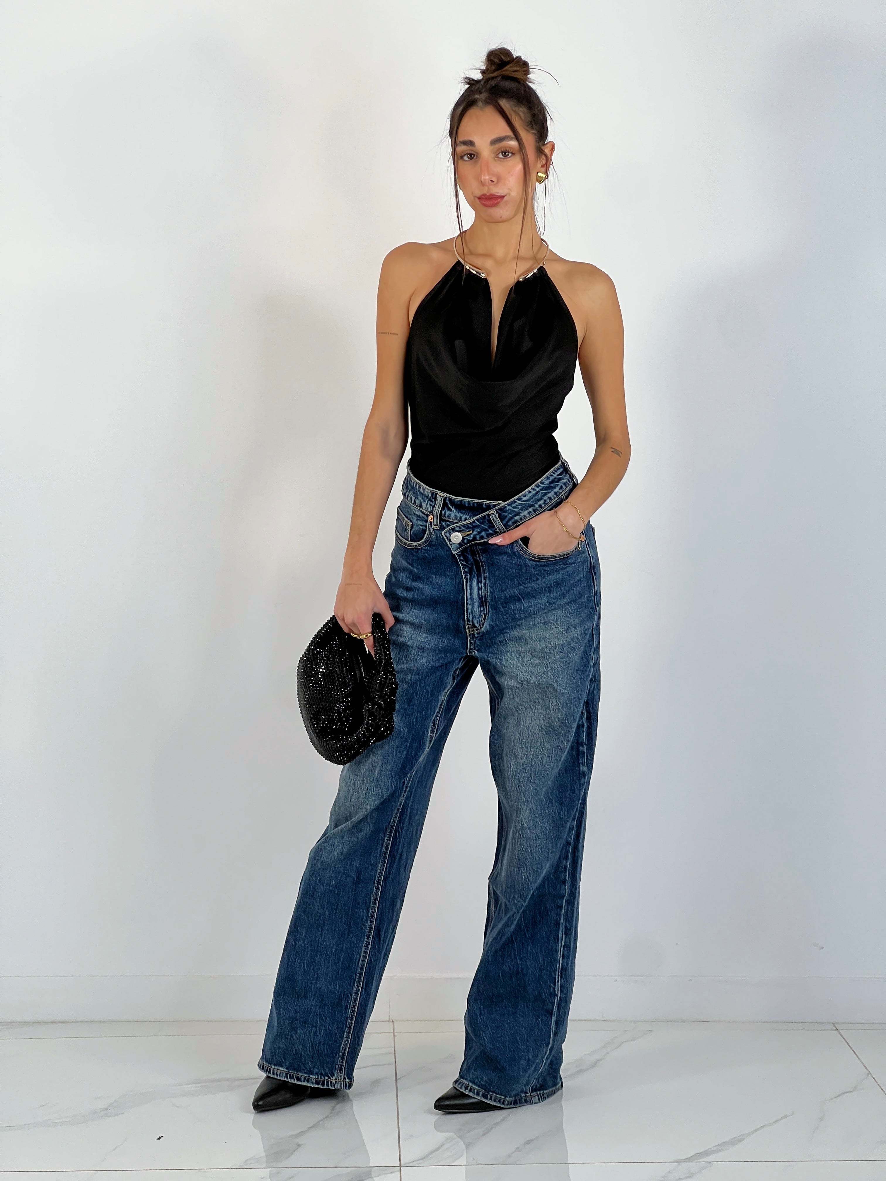 Body drapeado choker