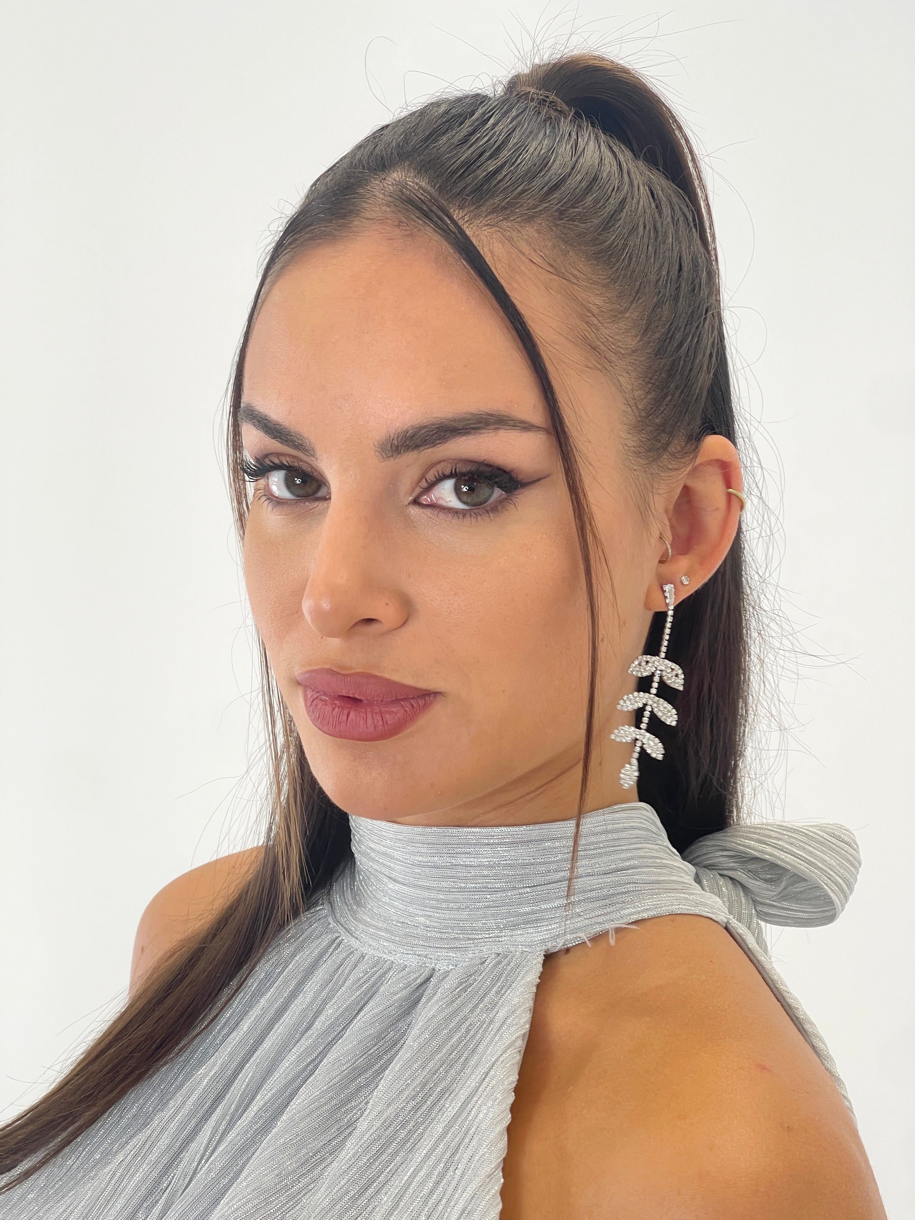 Pendientes hojas pedrería